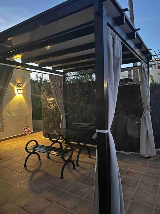 Luxury Canarian villa with large pool and guesthouse photo 3