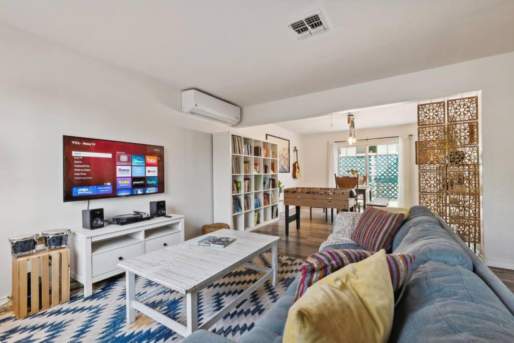 Work, Study, Fun Gem Near DTLA, CalState & Dodgers