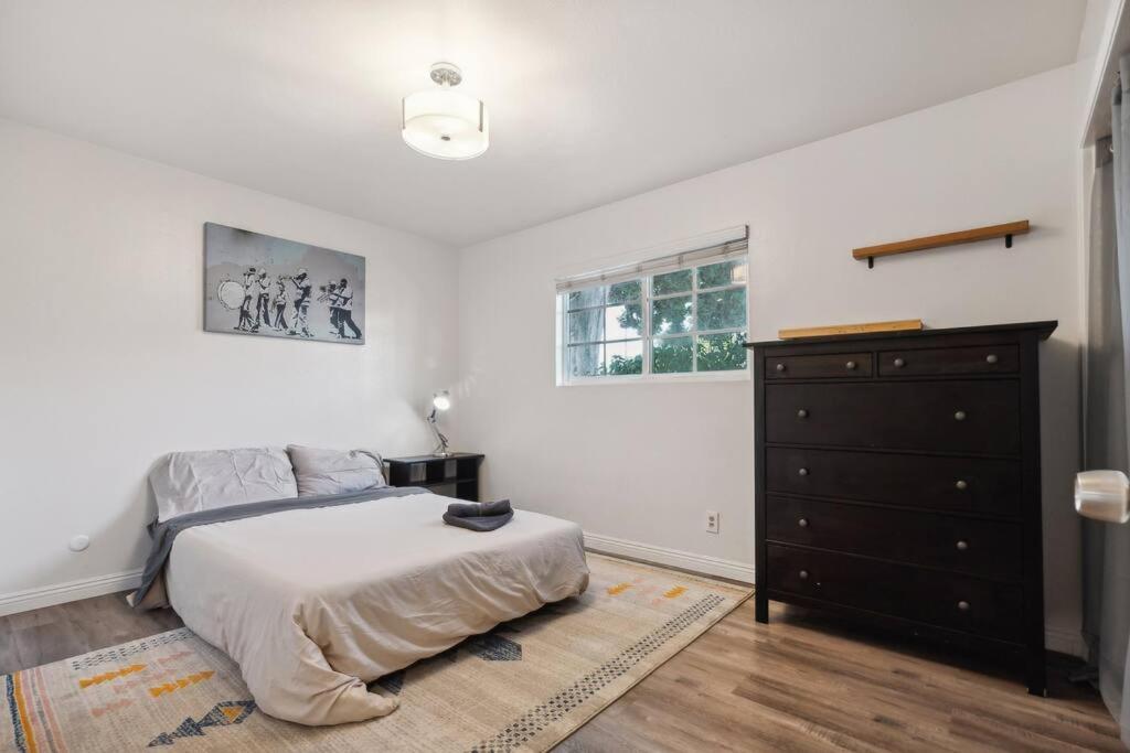 Work, Study, Fun Gem Near DTLA, CalState & Dodgers
