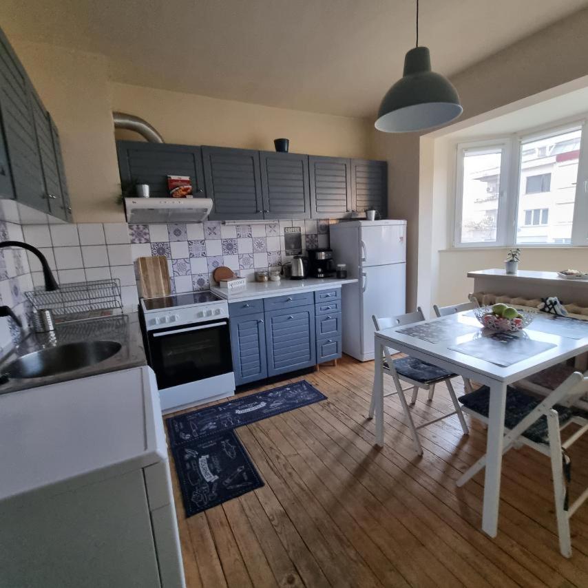 Spacious 3 bedroom apartment, close to metro station
