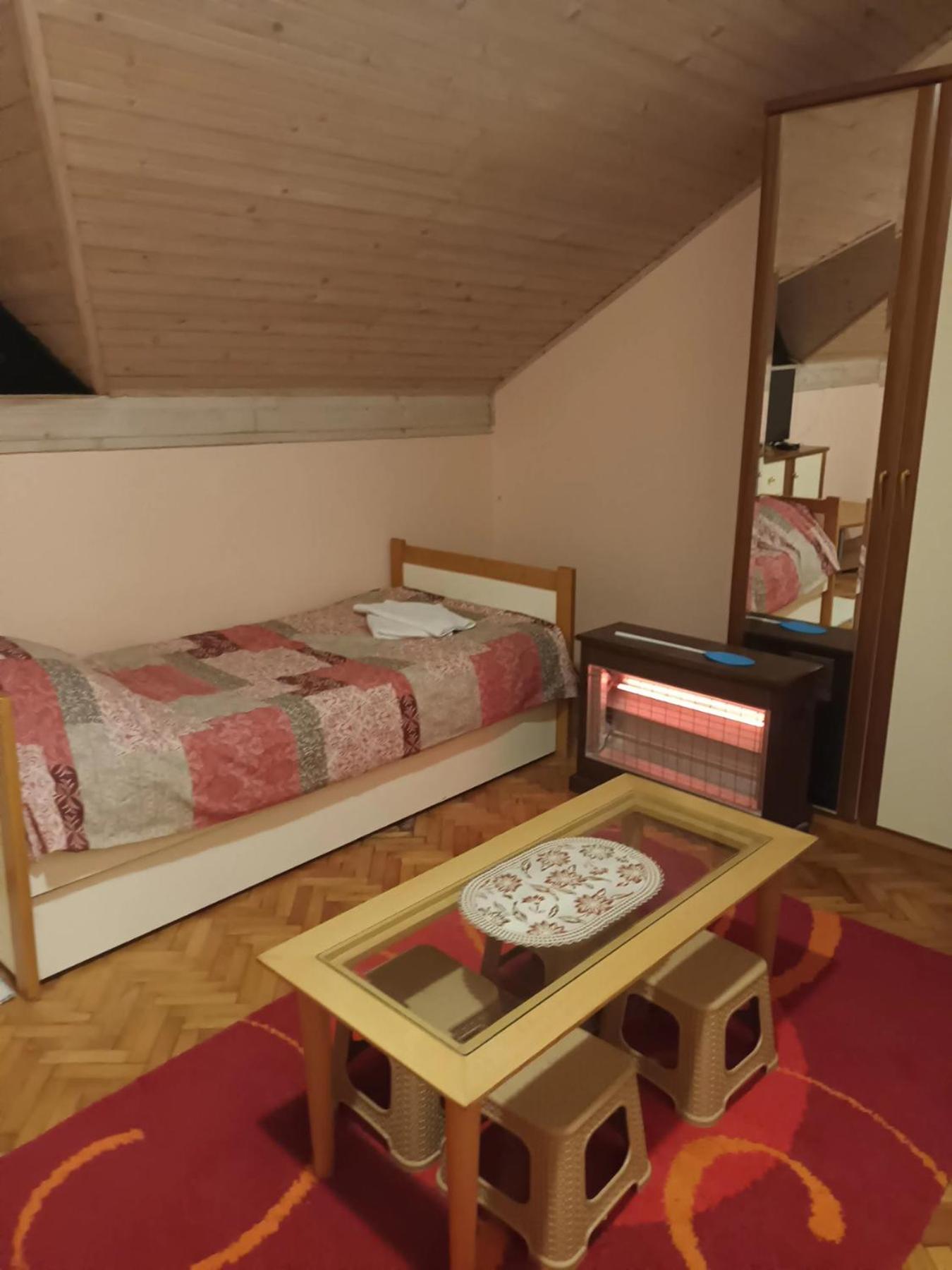 Apartmani Jelena