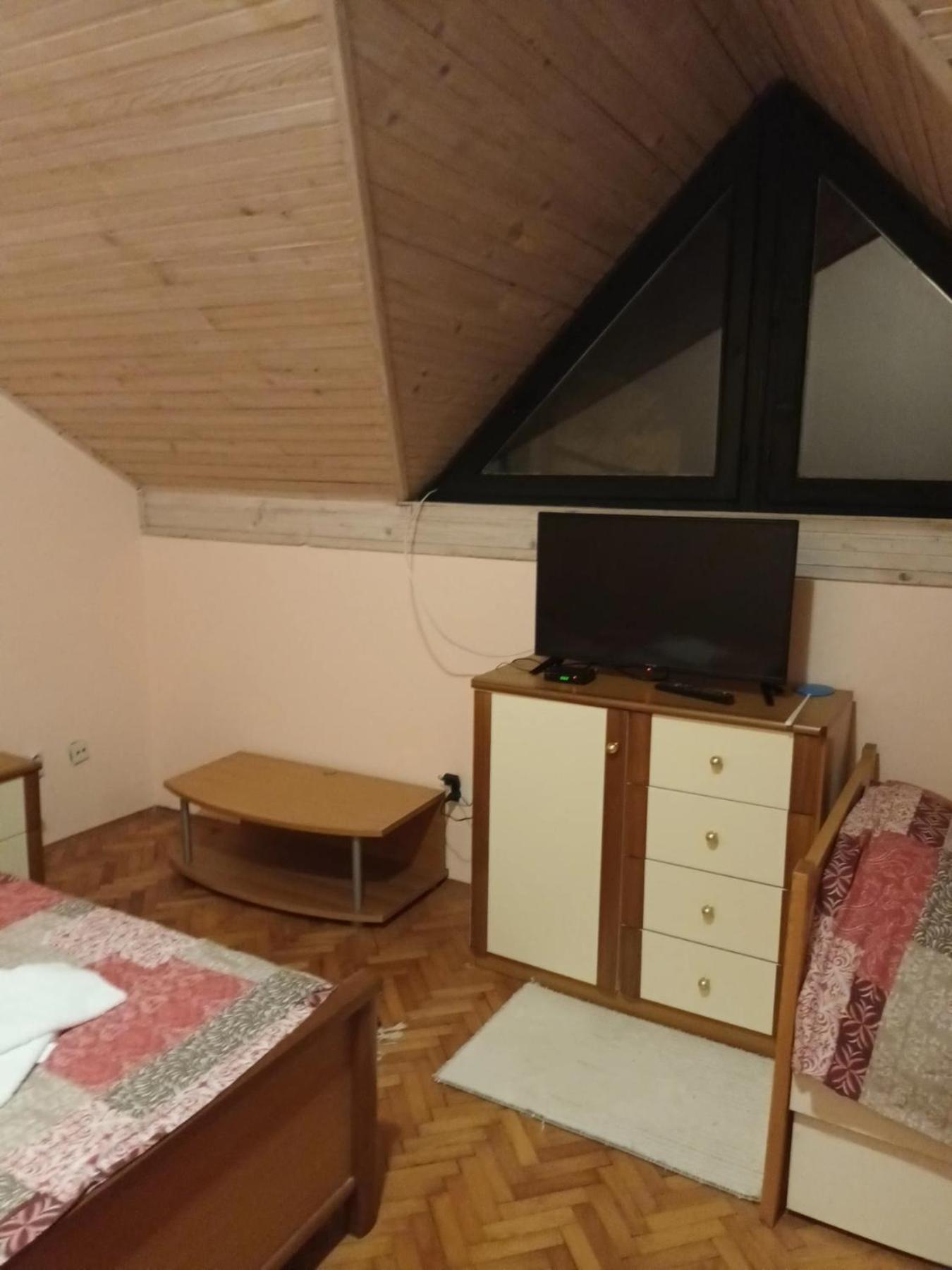 Apartmani Jelena