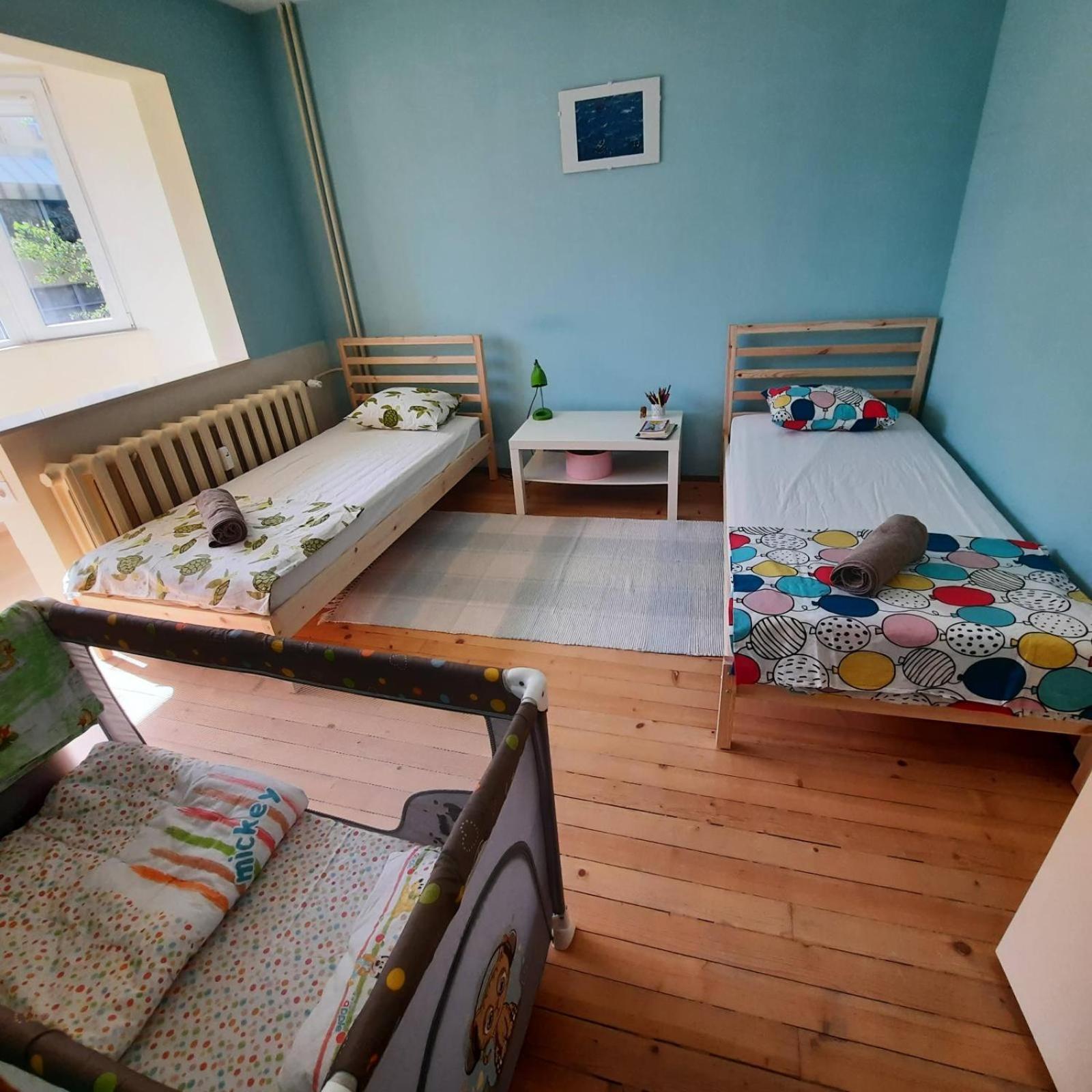 Spacious 3 bedroom apartment, close to metro station