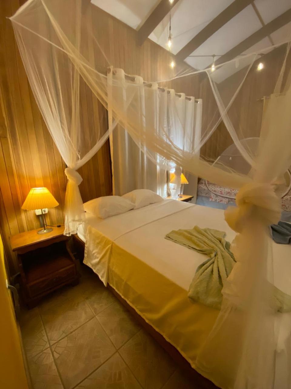 Pura Vida Boutique Apartments
