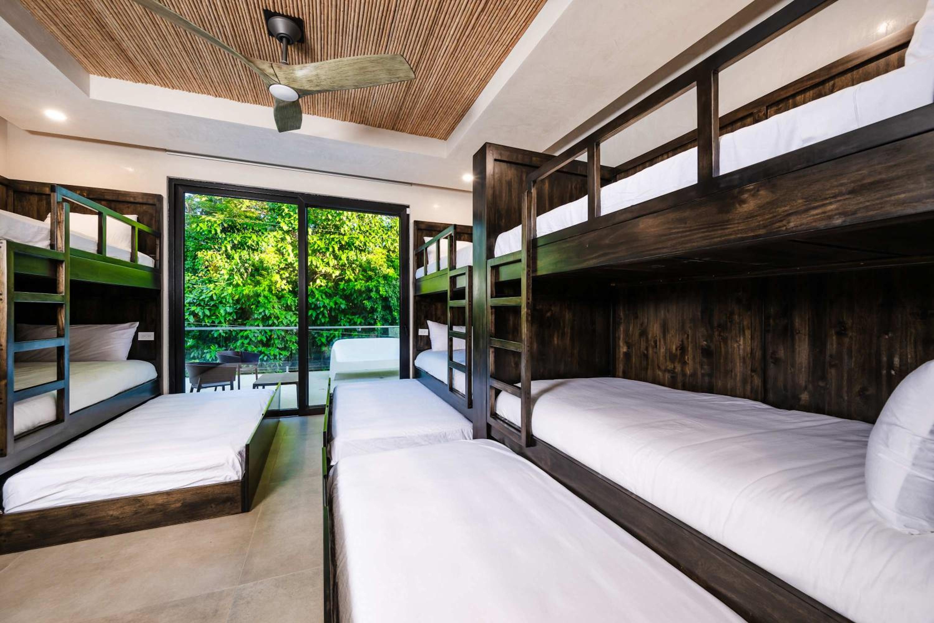 Beachfront Villa, Private Pool & Daily Breakfast