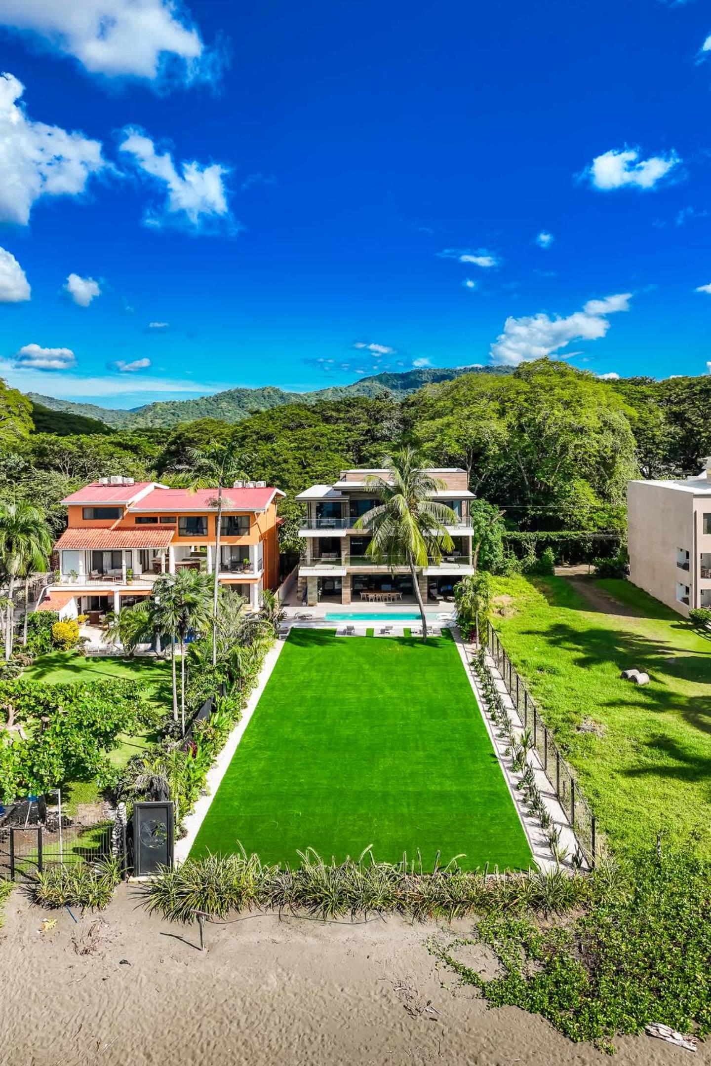 Beachfront Villa, Private Pool & Daily Breakfast