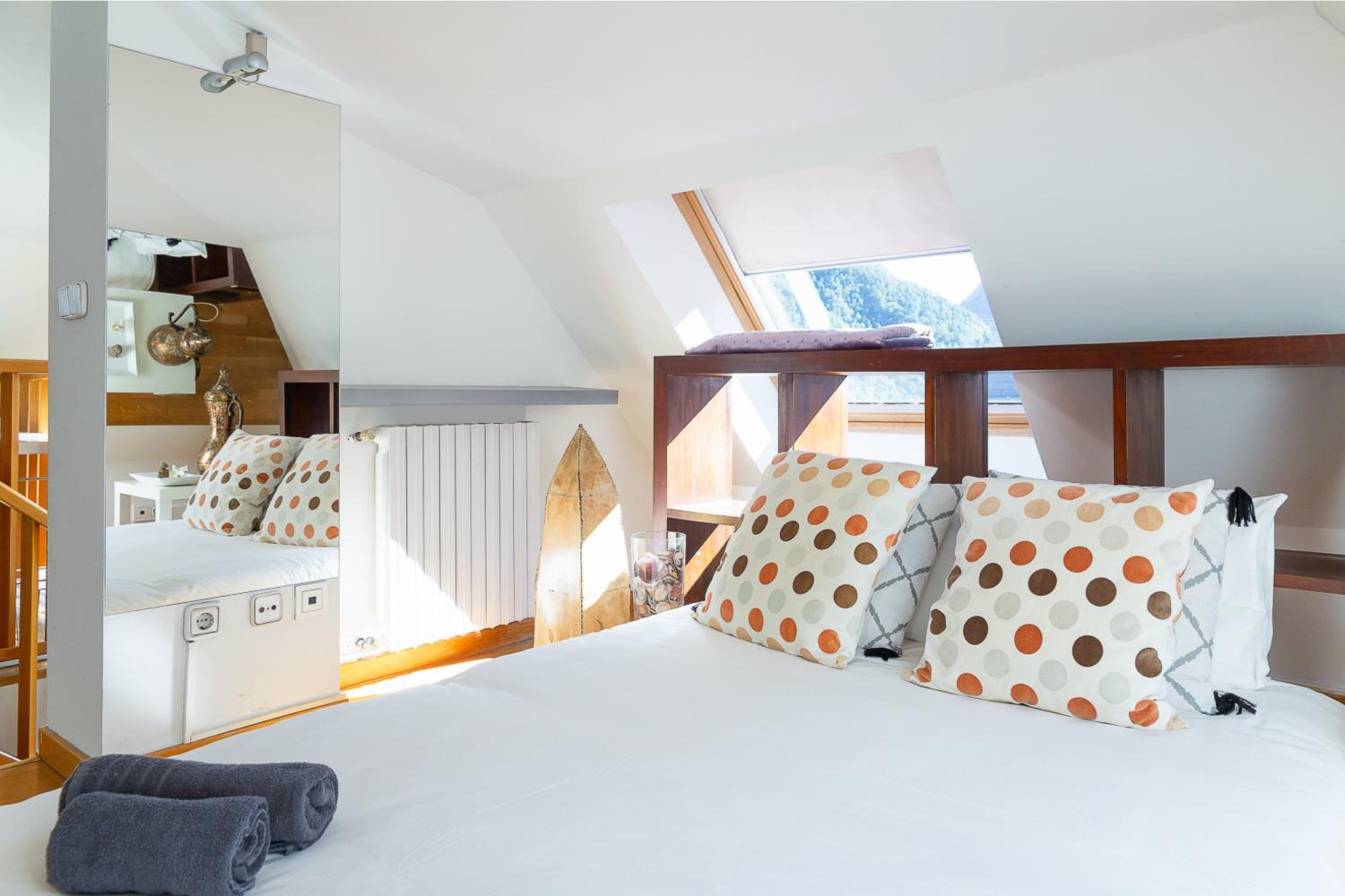 Dúplex Artístico con Terraza I 10 min del Centro I AndBnB