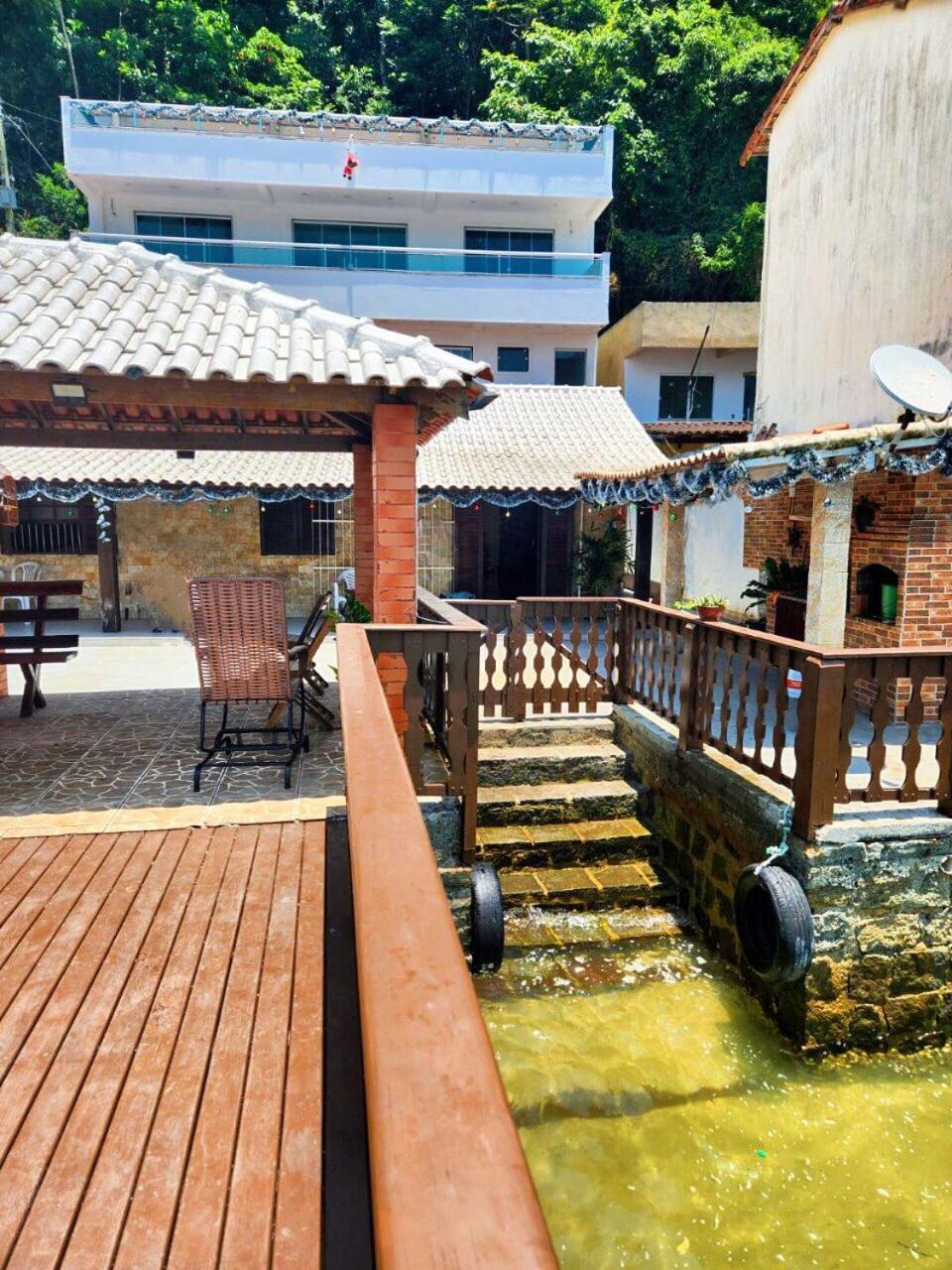 Casa na praia com vista para o mar