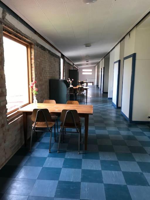 Eventyrligt og rummeligt hus med havudsigt