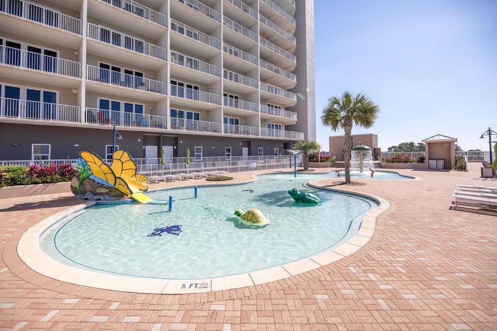 Laketown Wharf #1219 by Nautical Properties view 5