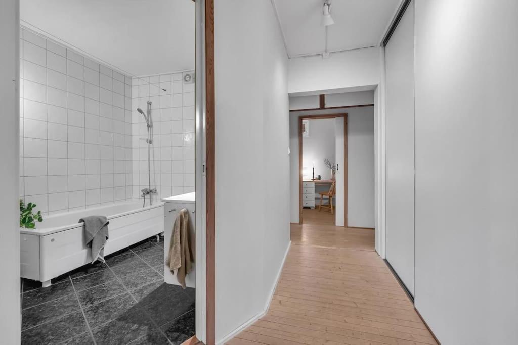 Urban Architectural Retreat - NEWLY RENOVATED view 2