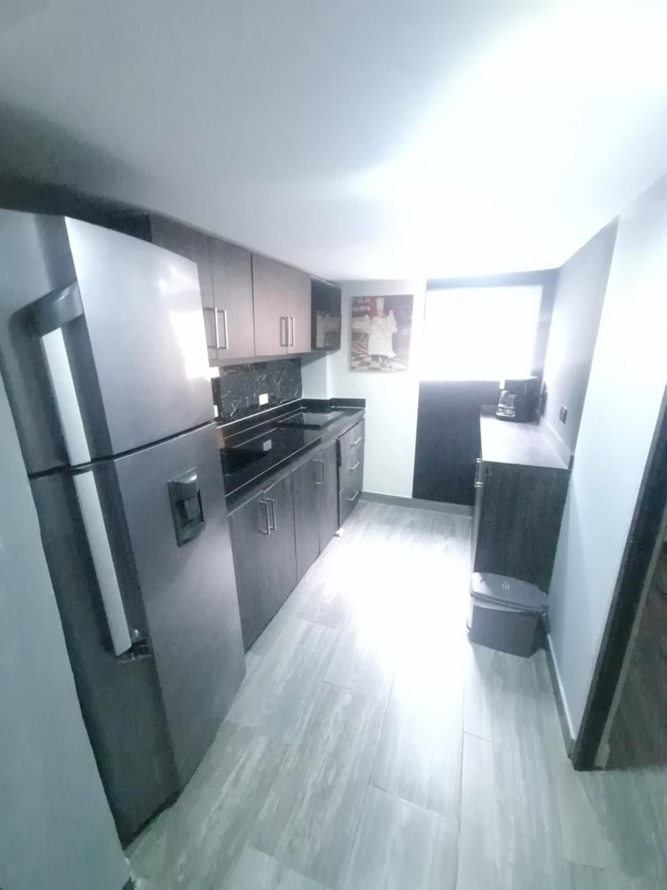Urban 10 BDRM Private Apartment With Rooftop Pool & Jacuzzi