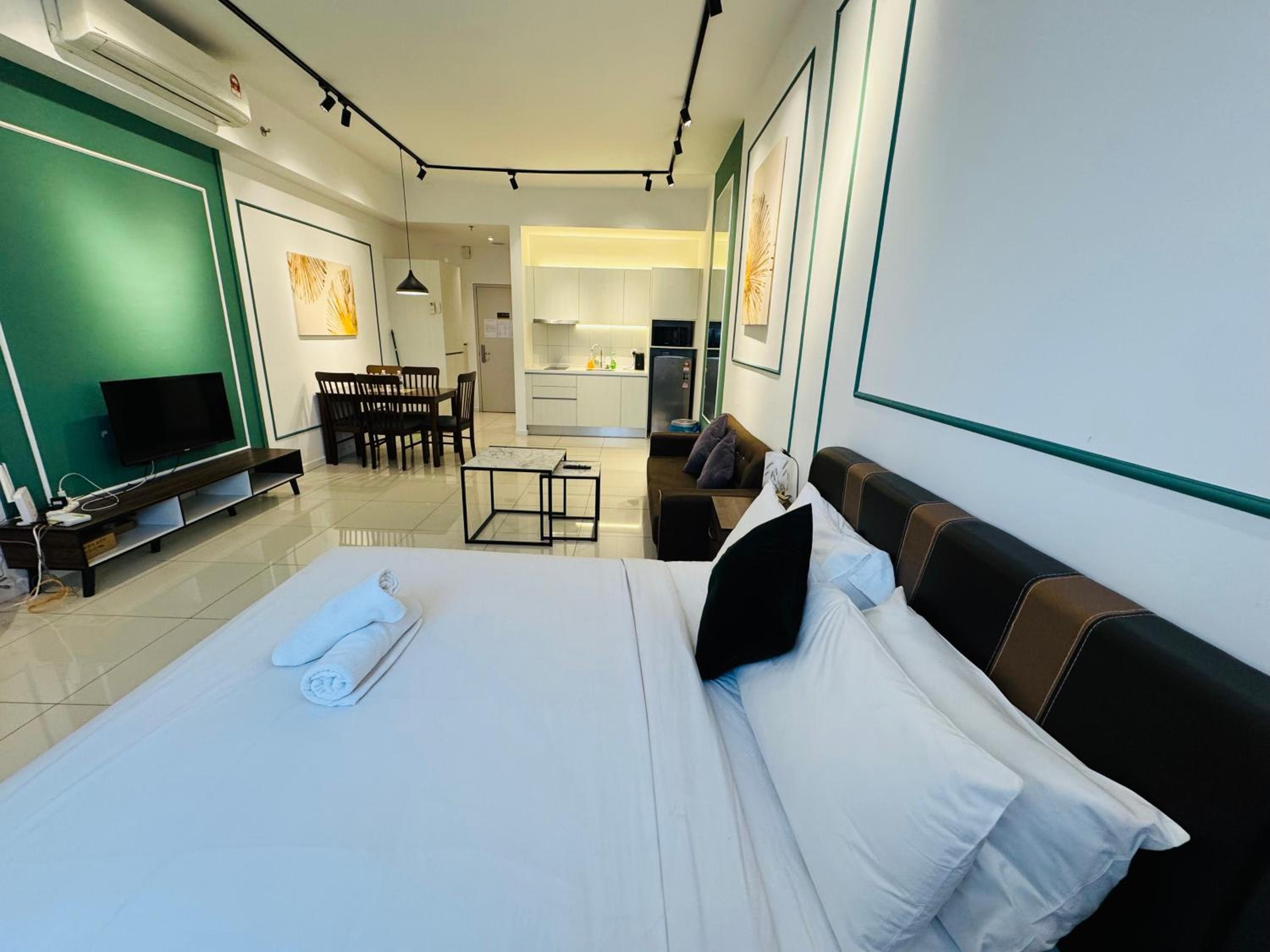 KLcc suites At tower 1