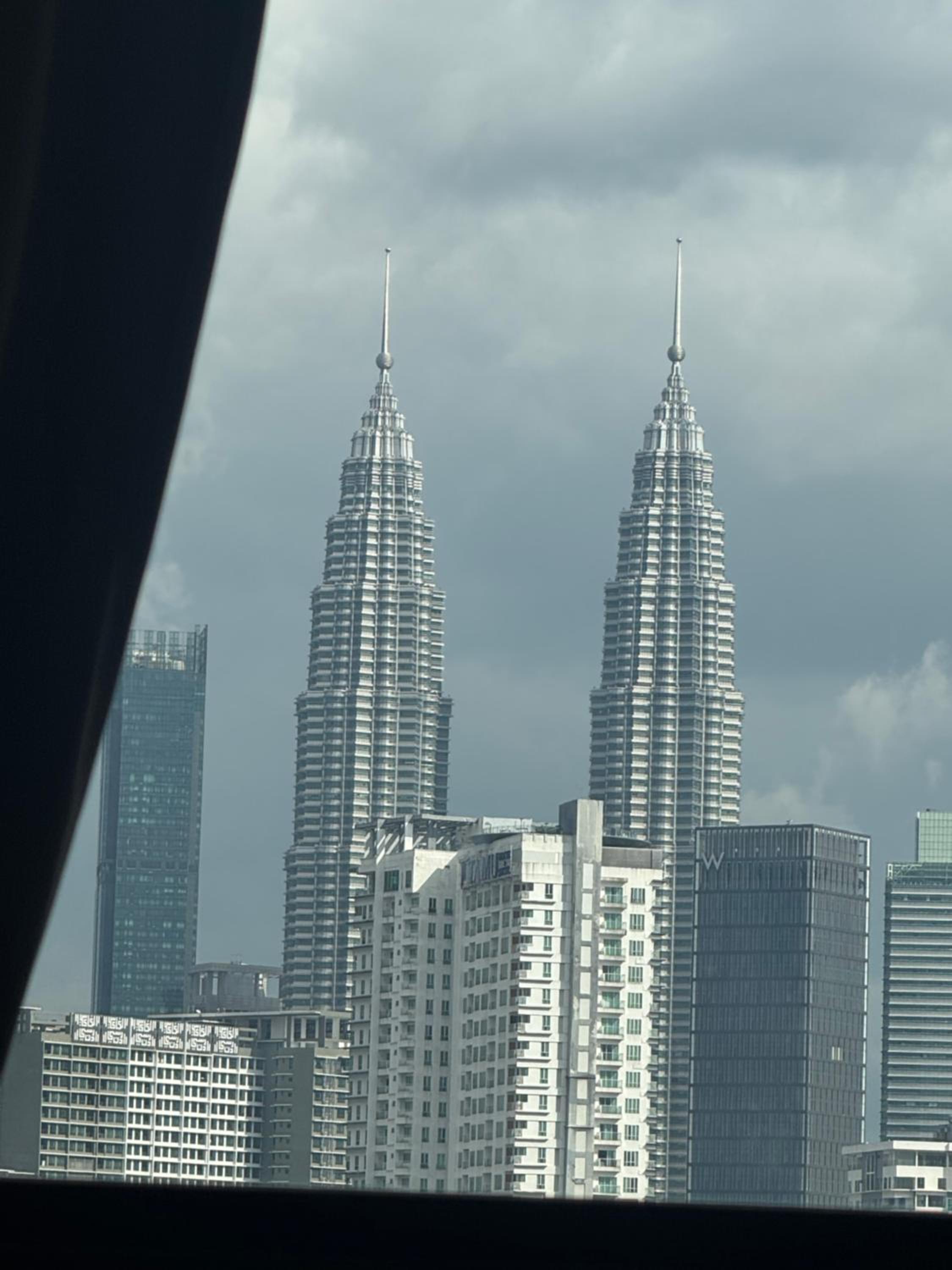 KLcc suites At tower 1