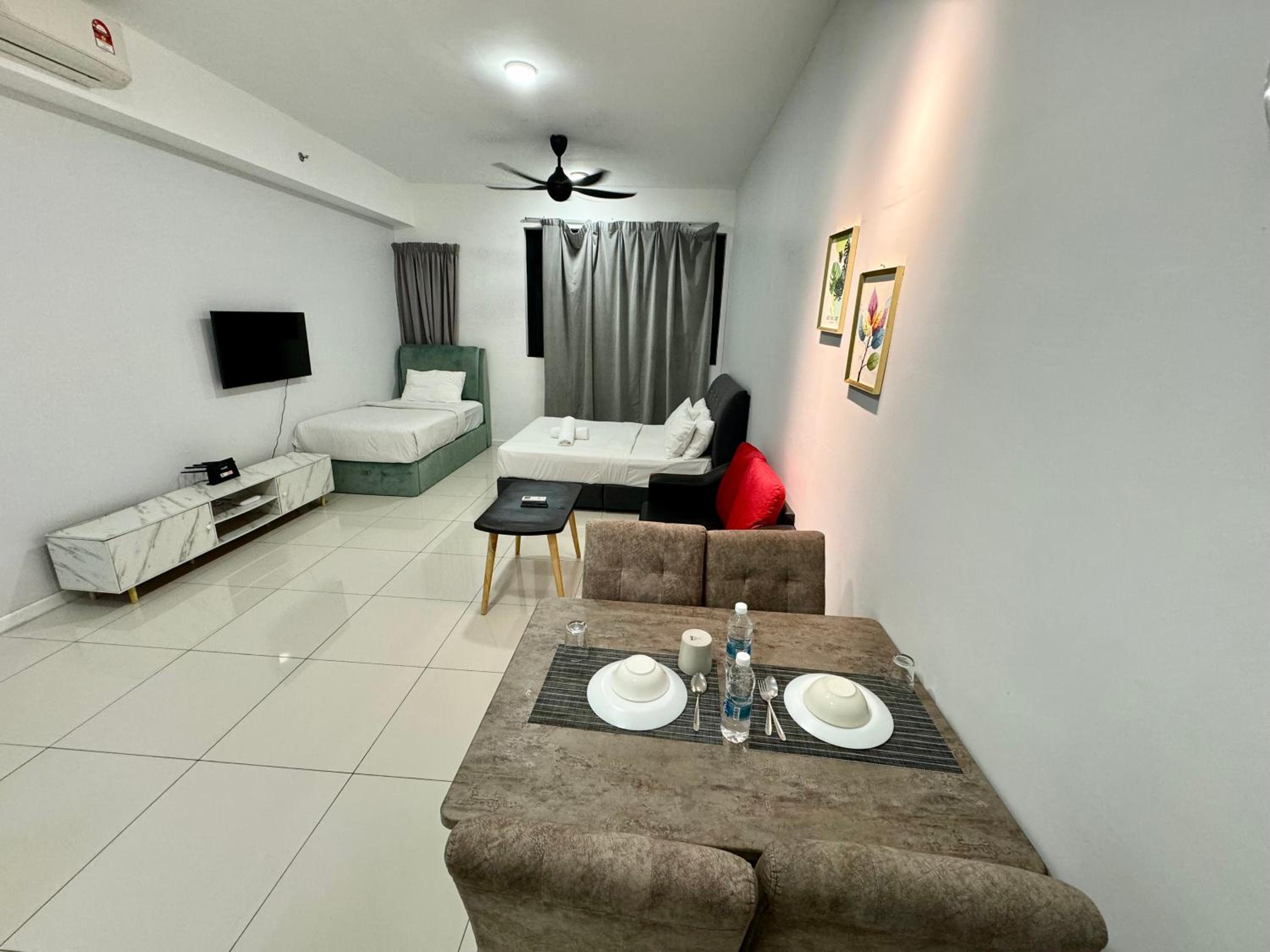 KLcc suites At tower 1