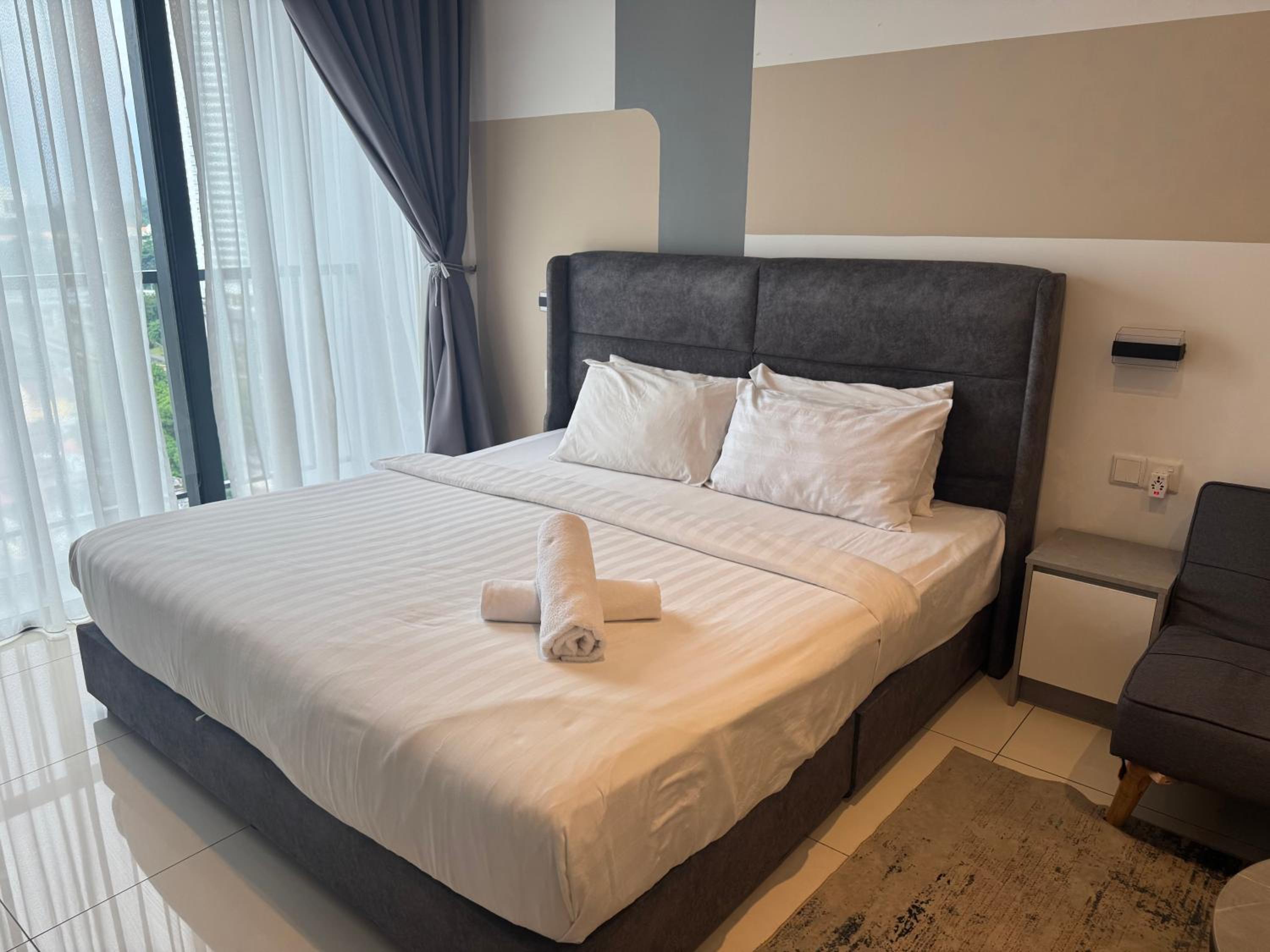 KLcc suites At tower 1