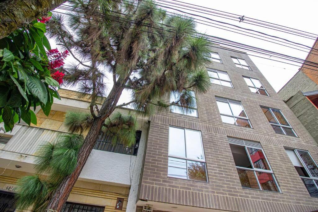 2 BR Barrio Estadio, cerca al Metro, parqueadero 303