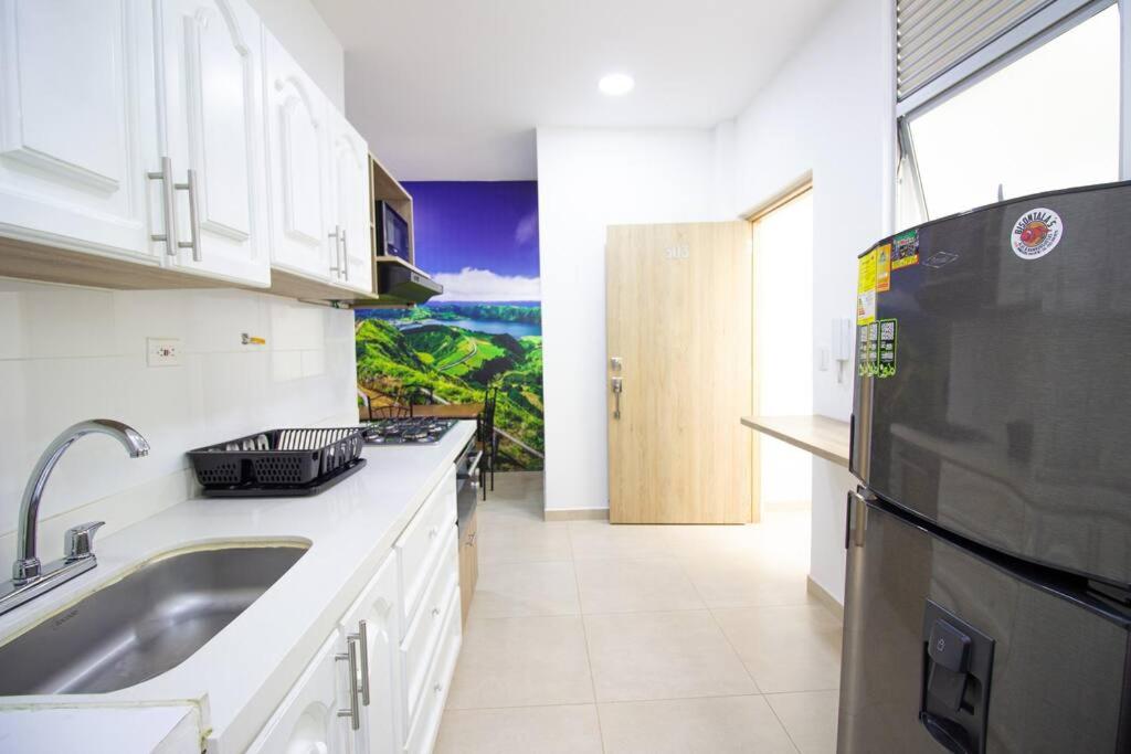 2 BR Barrio Estadio, cerca al Metro, parqueadero 303