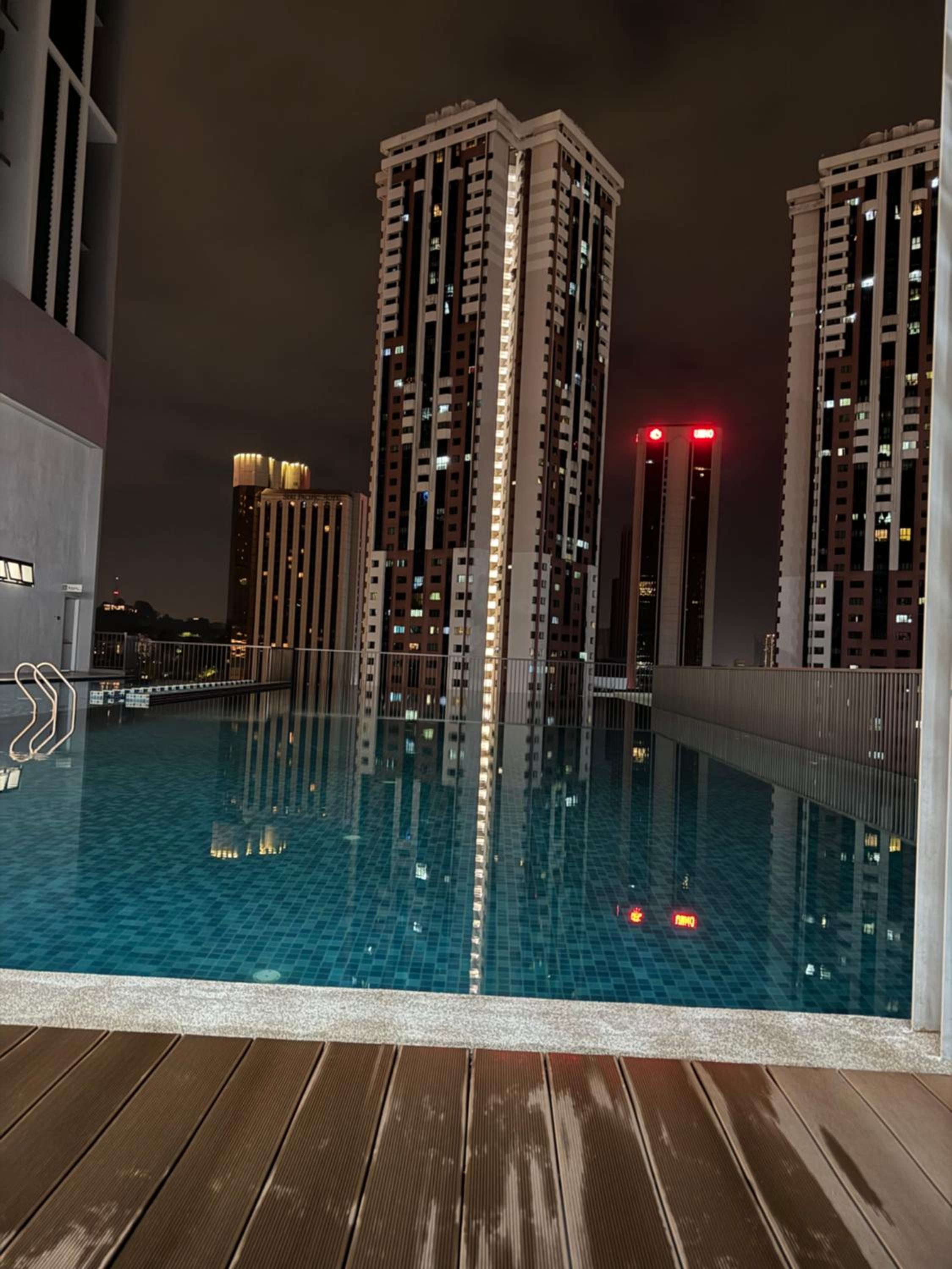 KLcc suites At tower 1