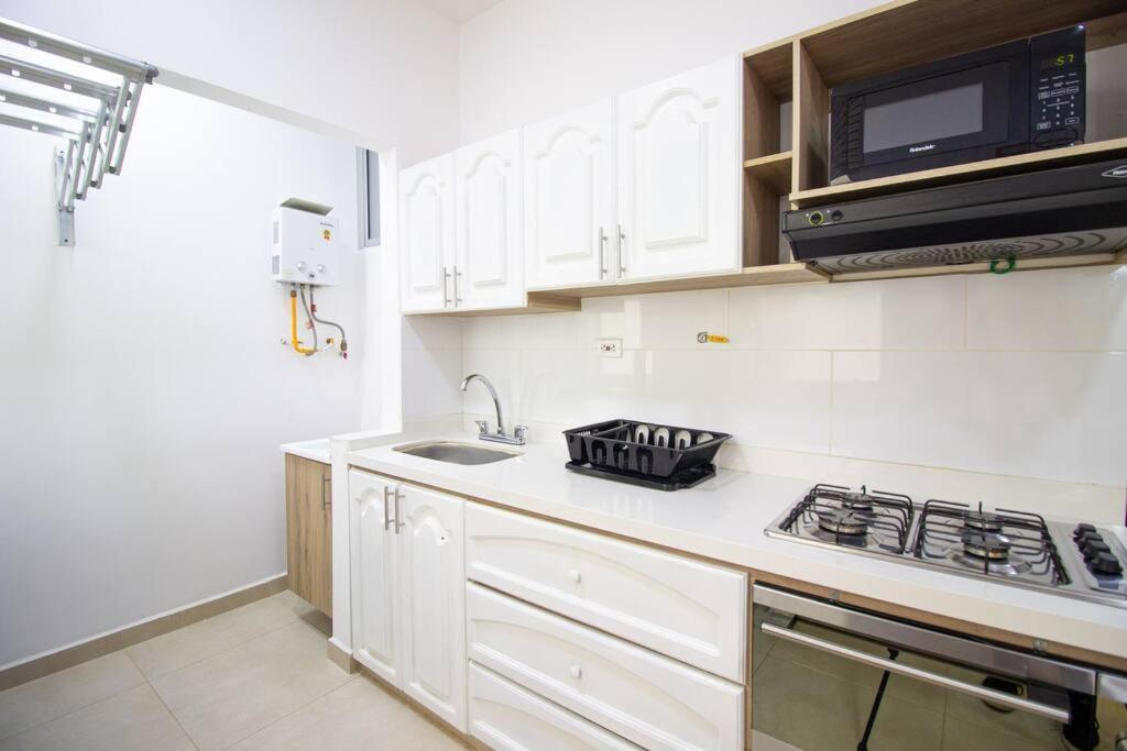 2 BR Barrio Estadio, cerca al Metro, parqueadero 303
