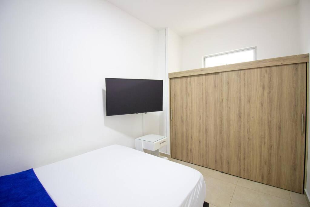 2 BR Barrio Estadio, cerca al Metro, parqueadero 303