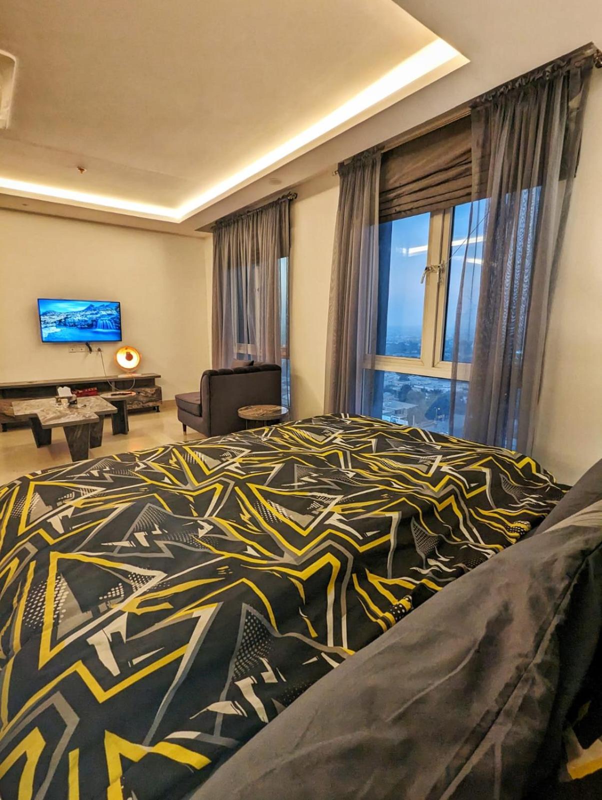 Experience The Art of Luxury living in Gold Crest Mall DHA Lahore view 3