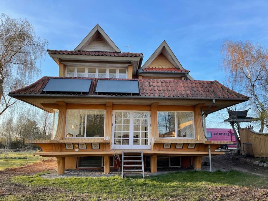 Særpræget & teatralsk villa, med skøn udsigt view 5