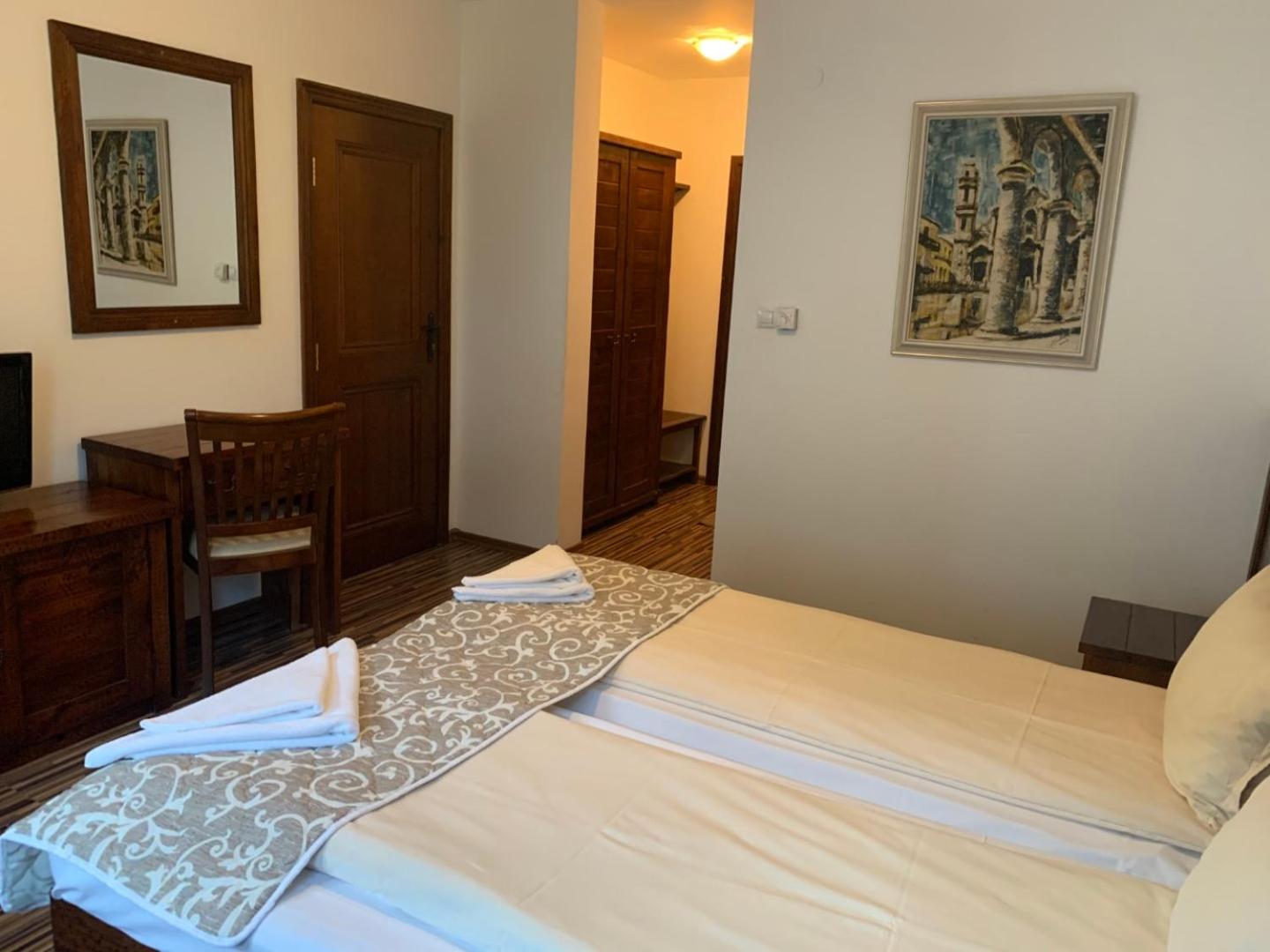 Granat Gondola Apartments next to Ski Lift