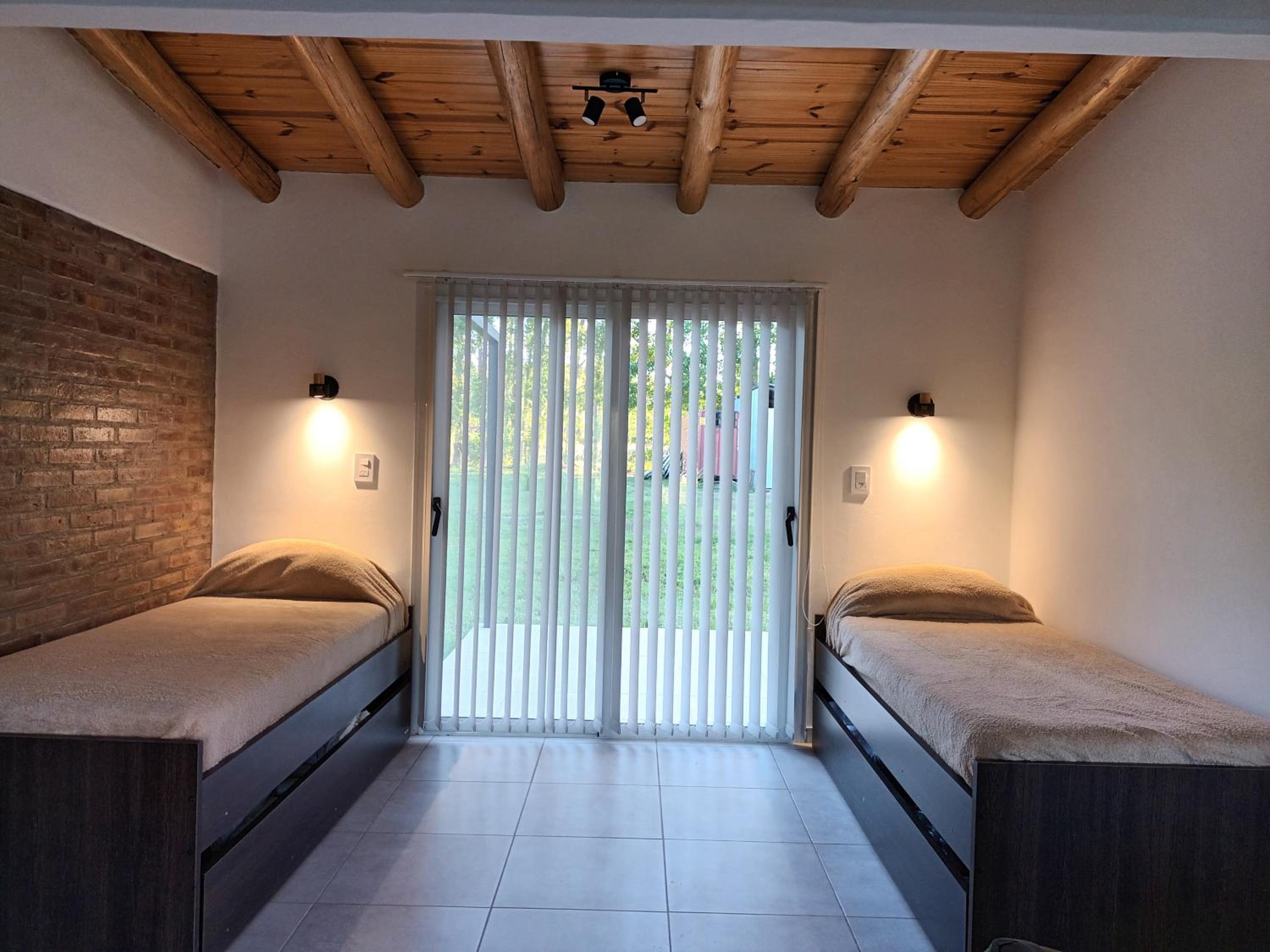 Casa de Campo Benegas con cochera y parrilla