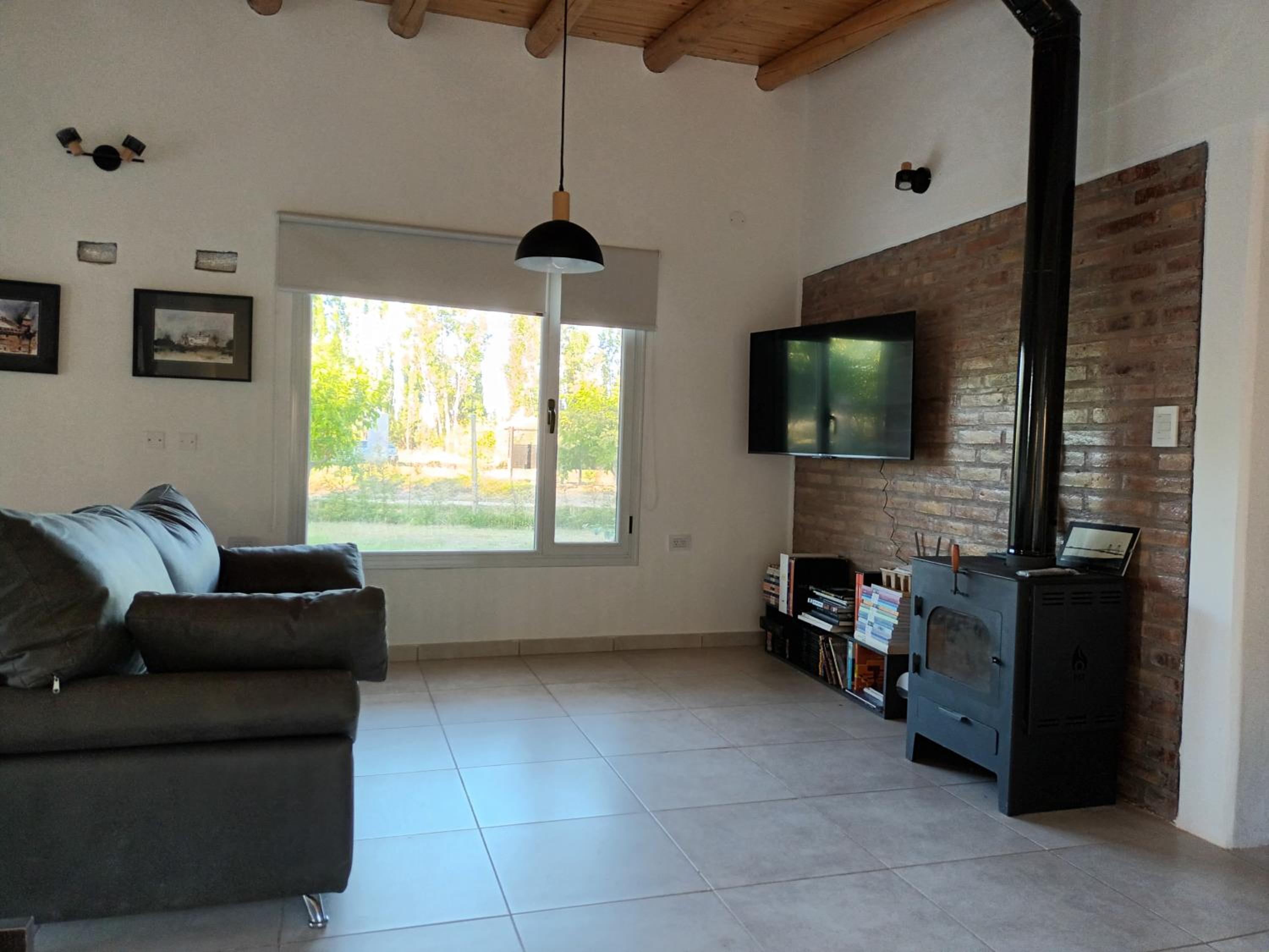 Casa de Campo Benegas con cochera y parrilla
