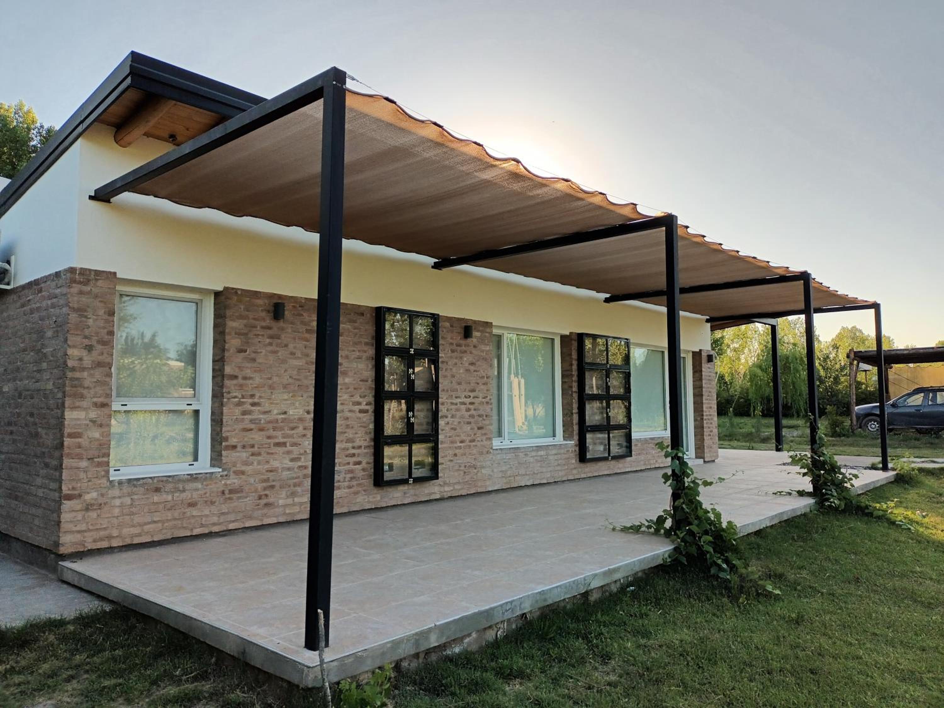 Casa de Campo Benegas con cochera y parrilla