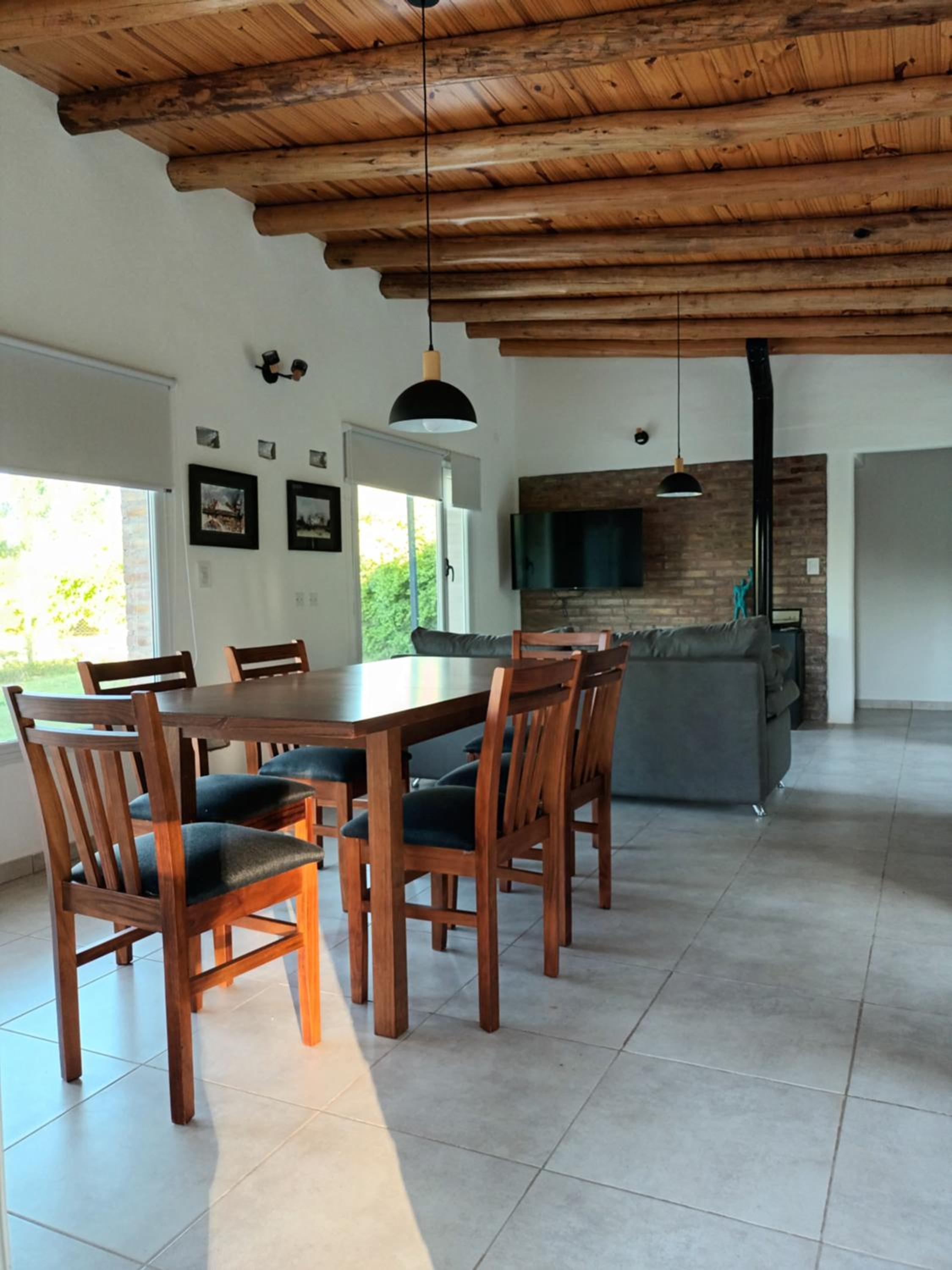 Casa de Campo Benegas con cochera y parrilla
