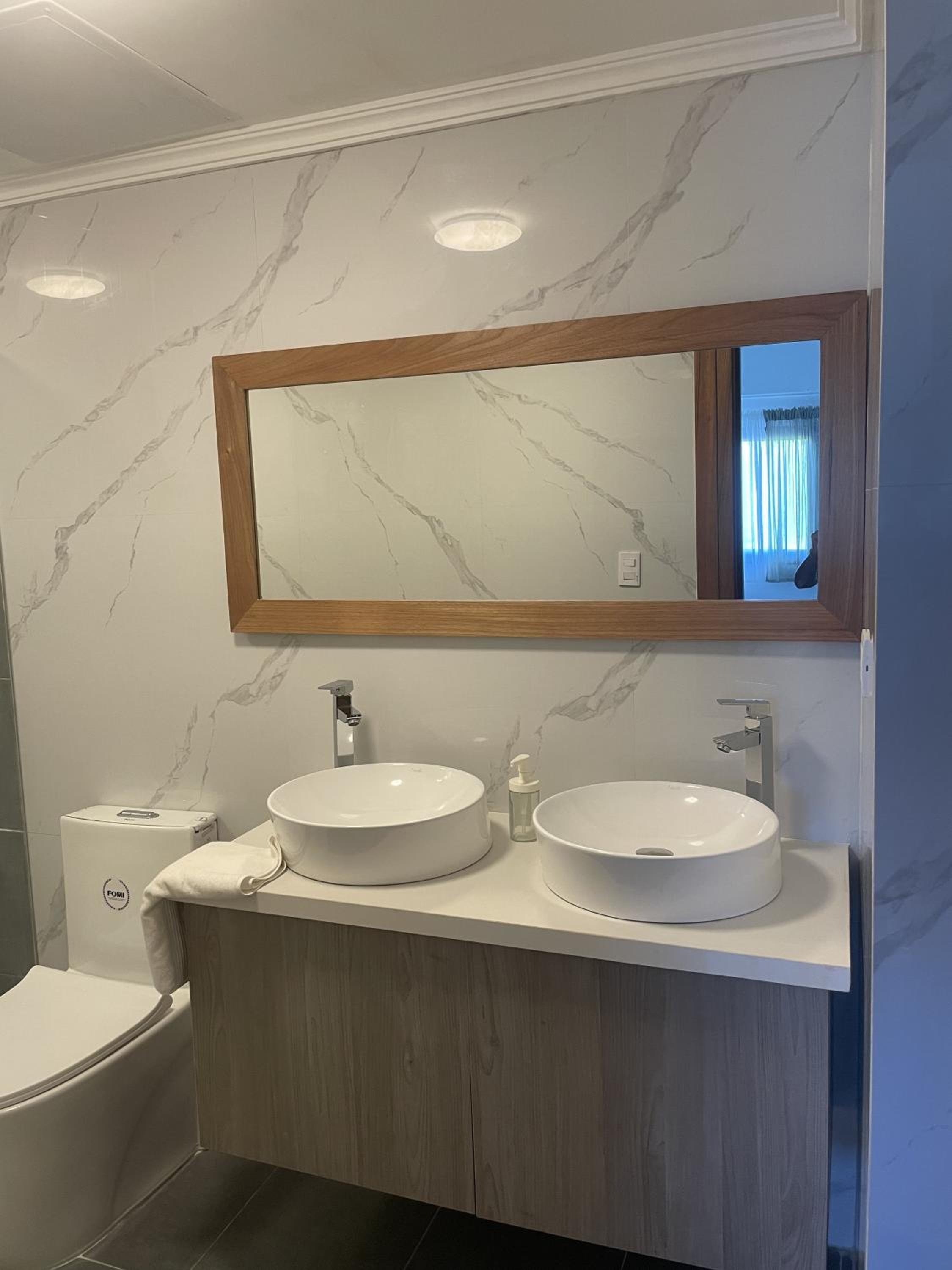 Gold Reef 101 - Exclusiv 2 BR mit Pool, Beach Shuttle und Tiefgarage