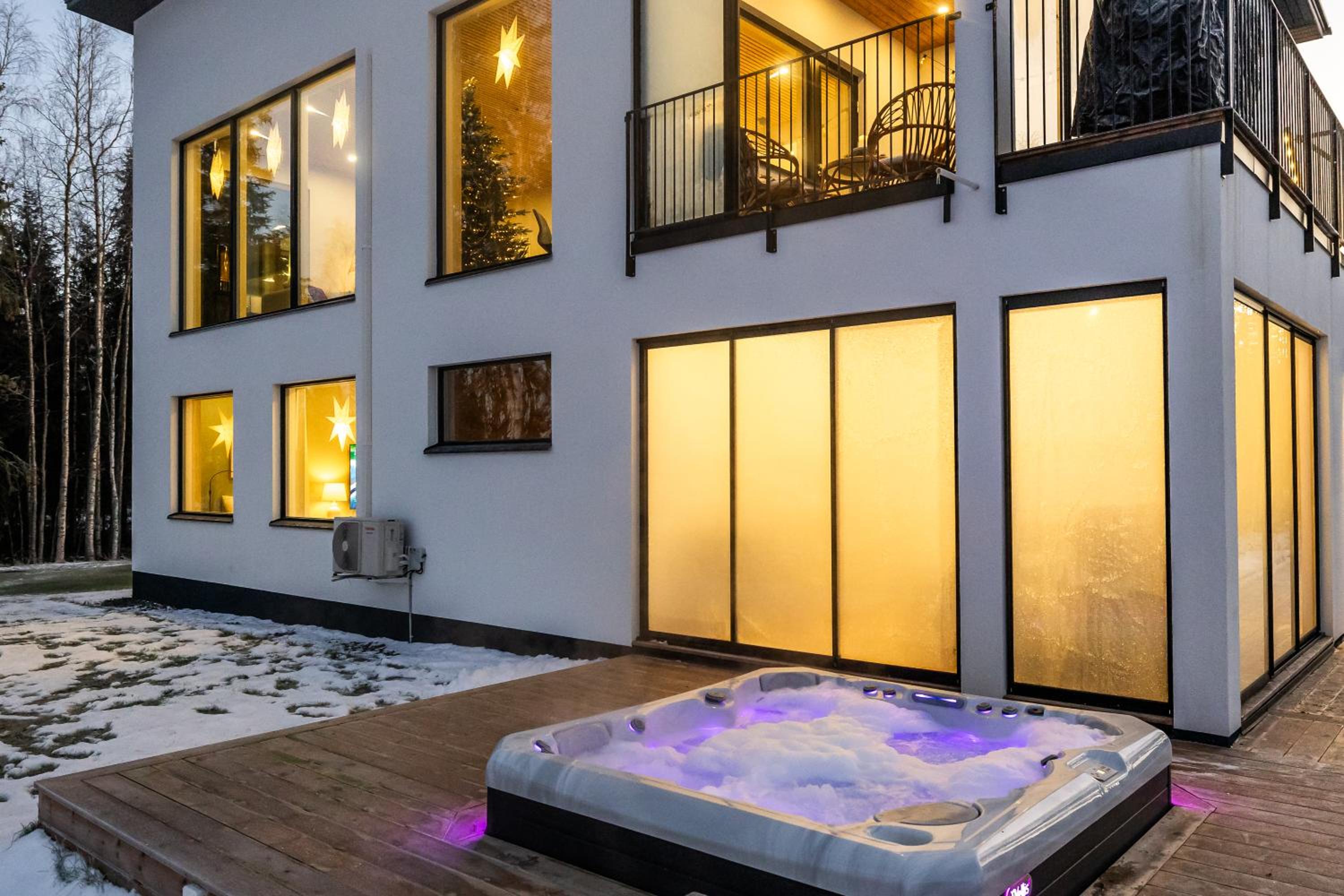 Villa Forest -private location, sauna and jacuzzi view 2