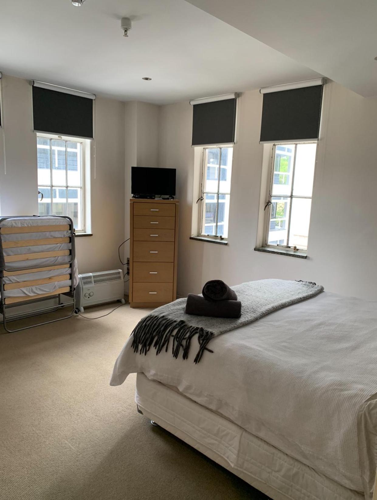 Outstanding Central Lambton Quay Apartment
