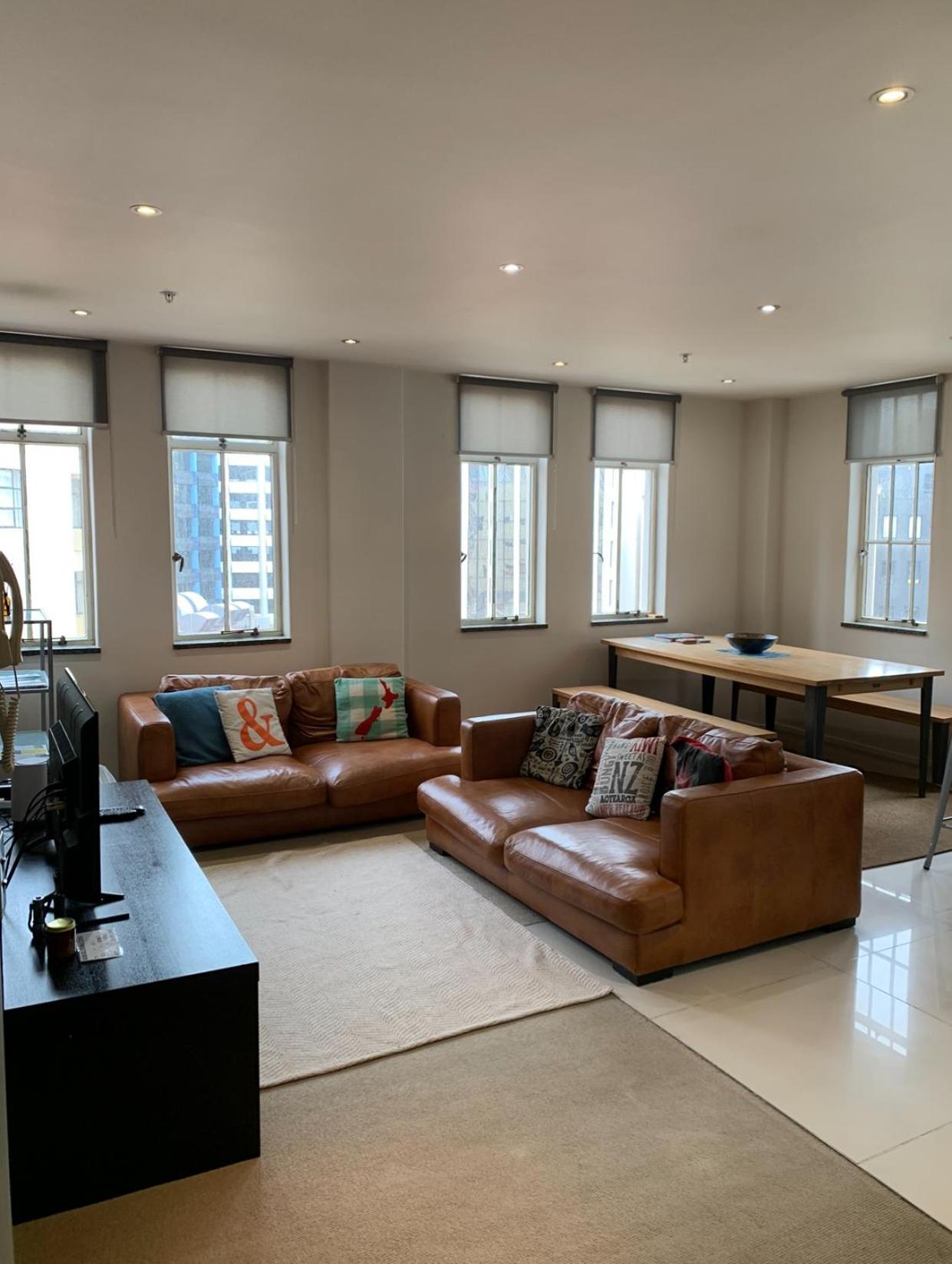 Outstanding Central Lambton Quay Apartment