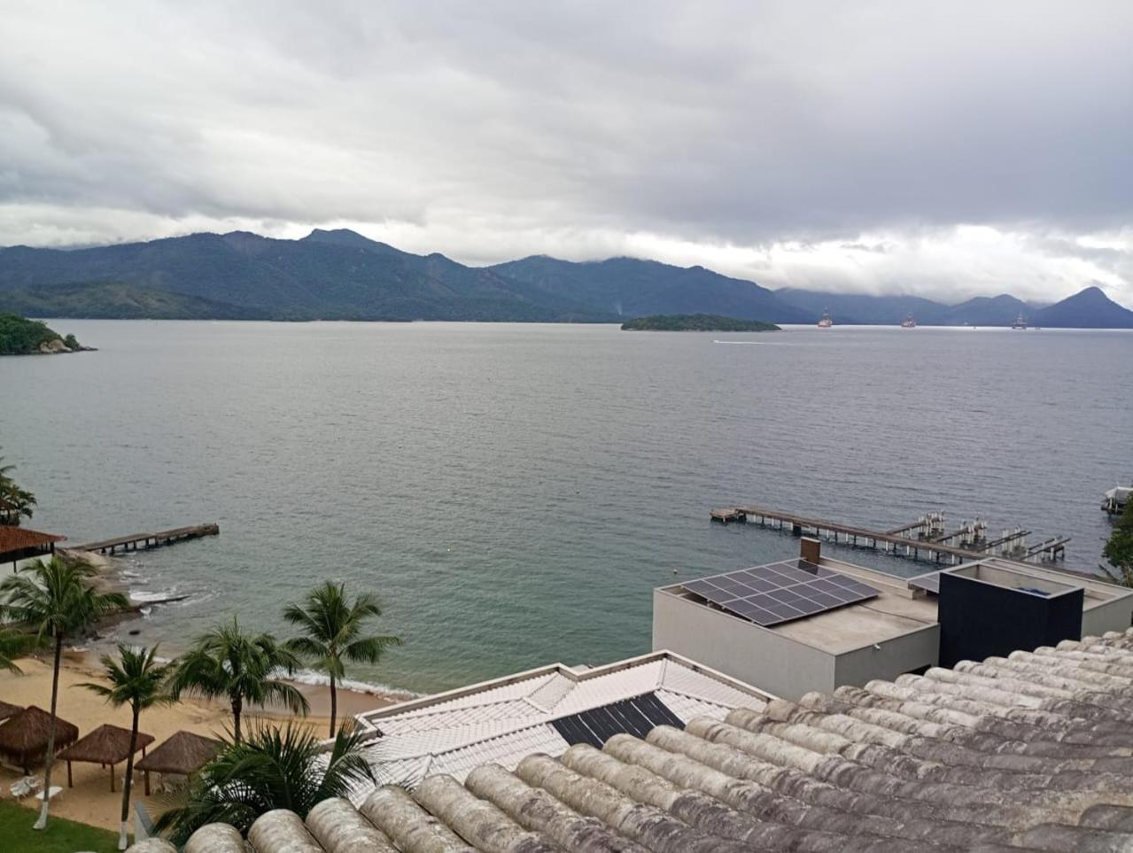 Casa com praia particular com vista incrível em Angra dos Reis