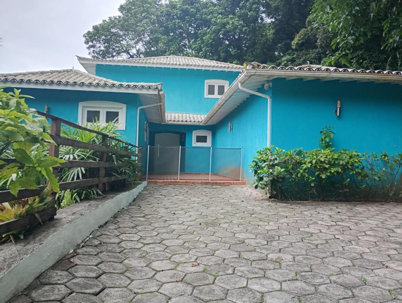 Casa com praia particular com vista incrível em Angra dos Reis