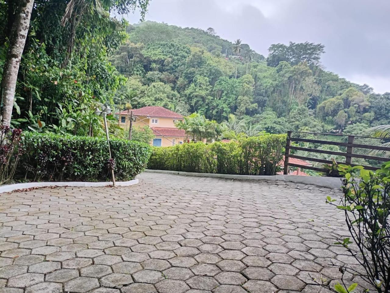 Casa com praia particular com vista incrível em Angra dos Reis