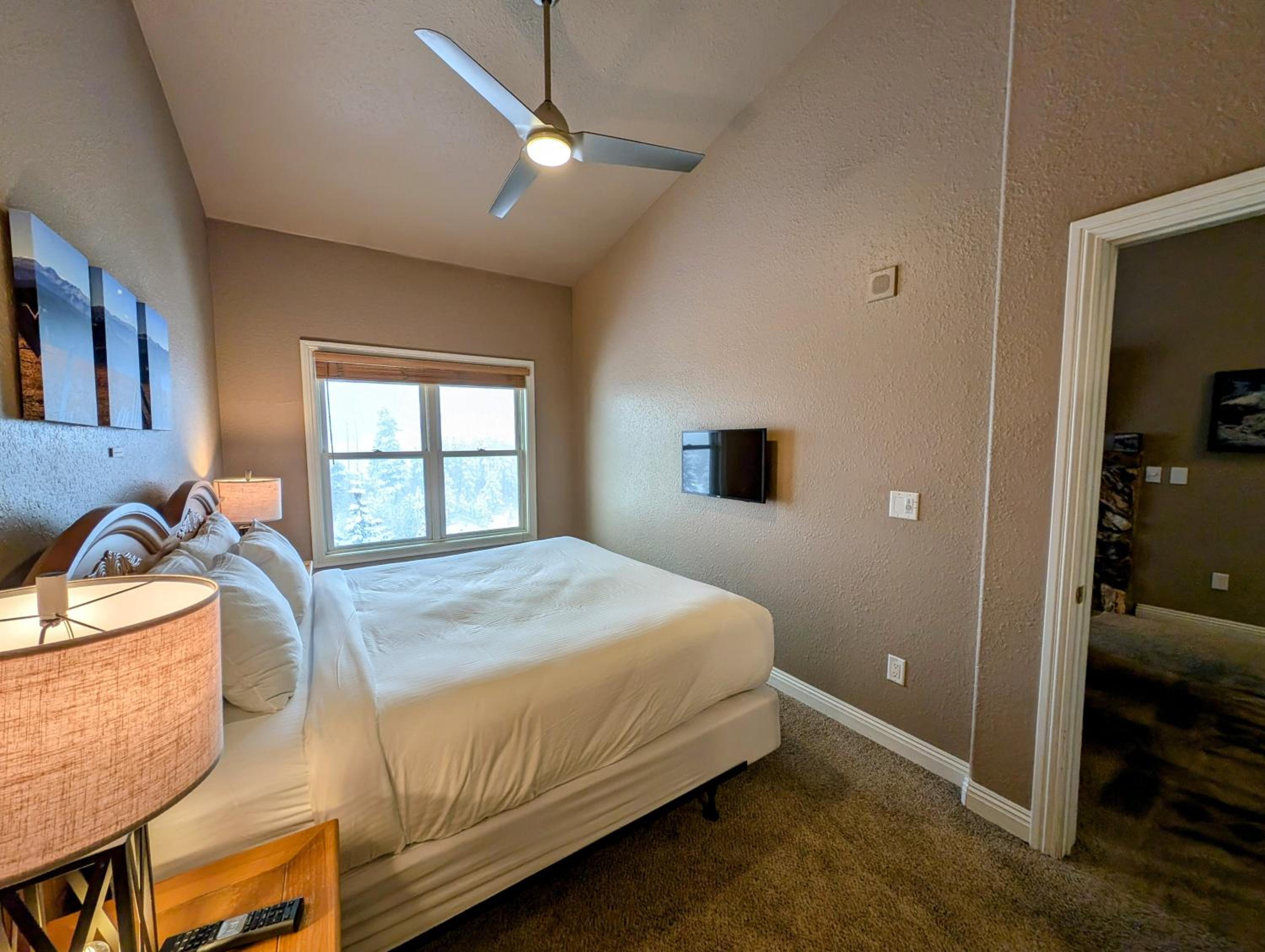 Hidden River Lodge 5981 by SummitCove Lodging