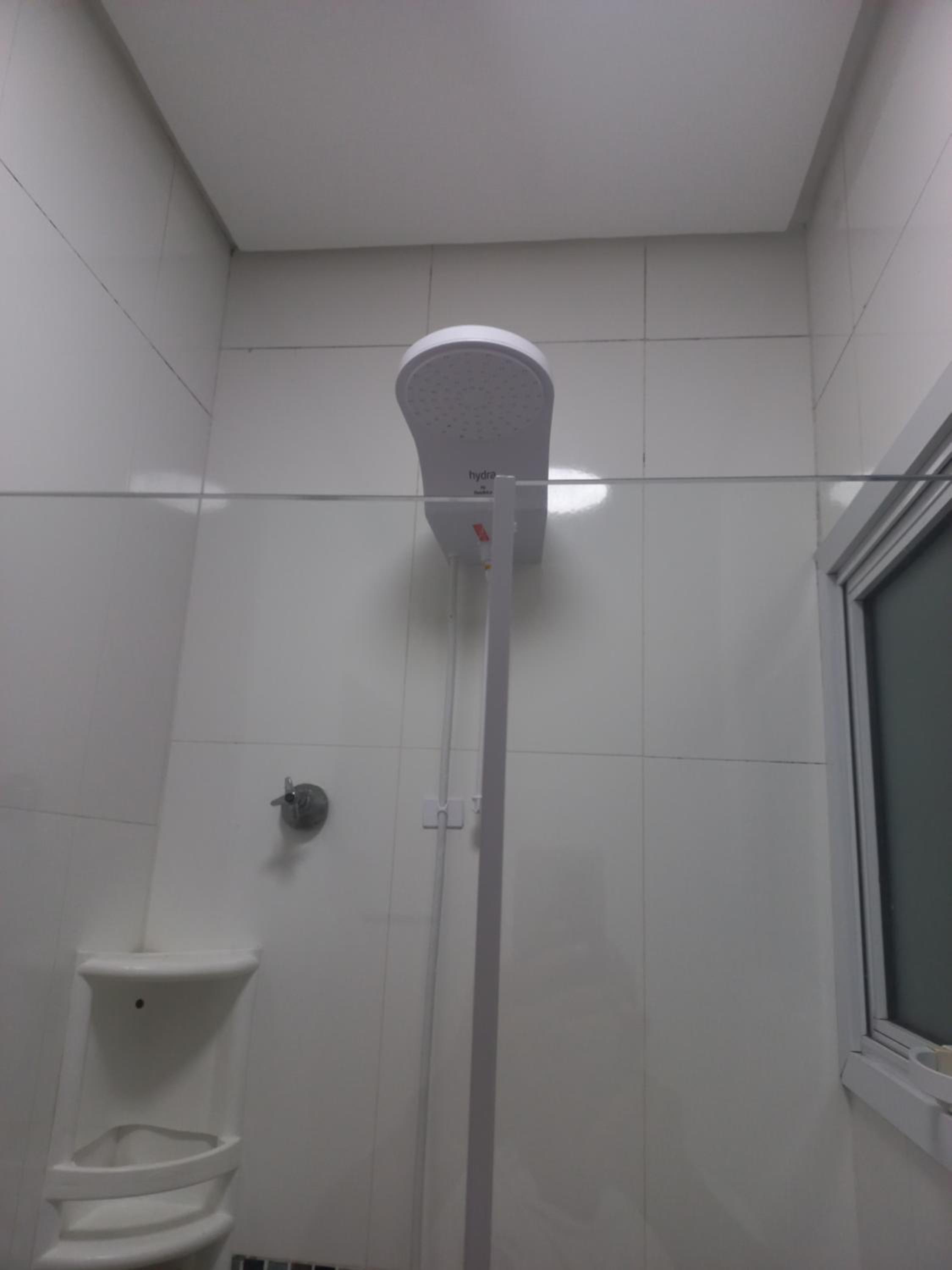 Apartamento em Condomínio Beverly Hills Praia de Vista Linda - Bertioga com Estacionamento e Piscina