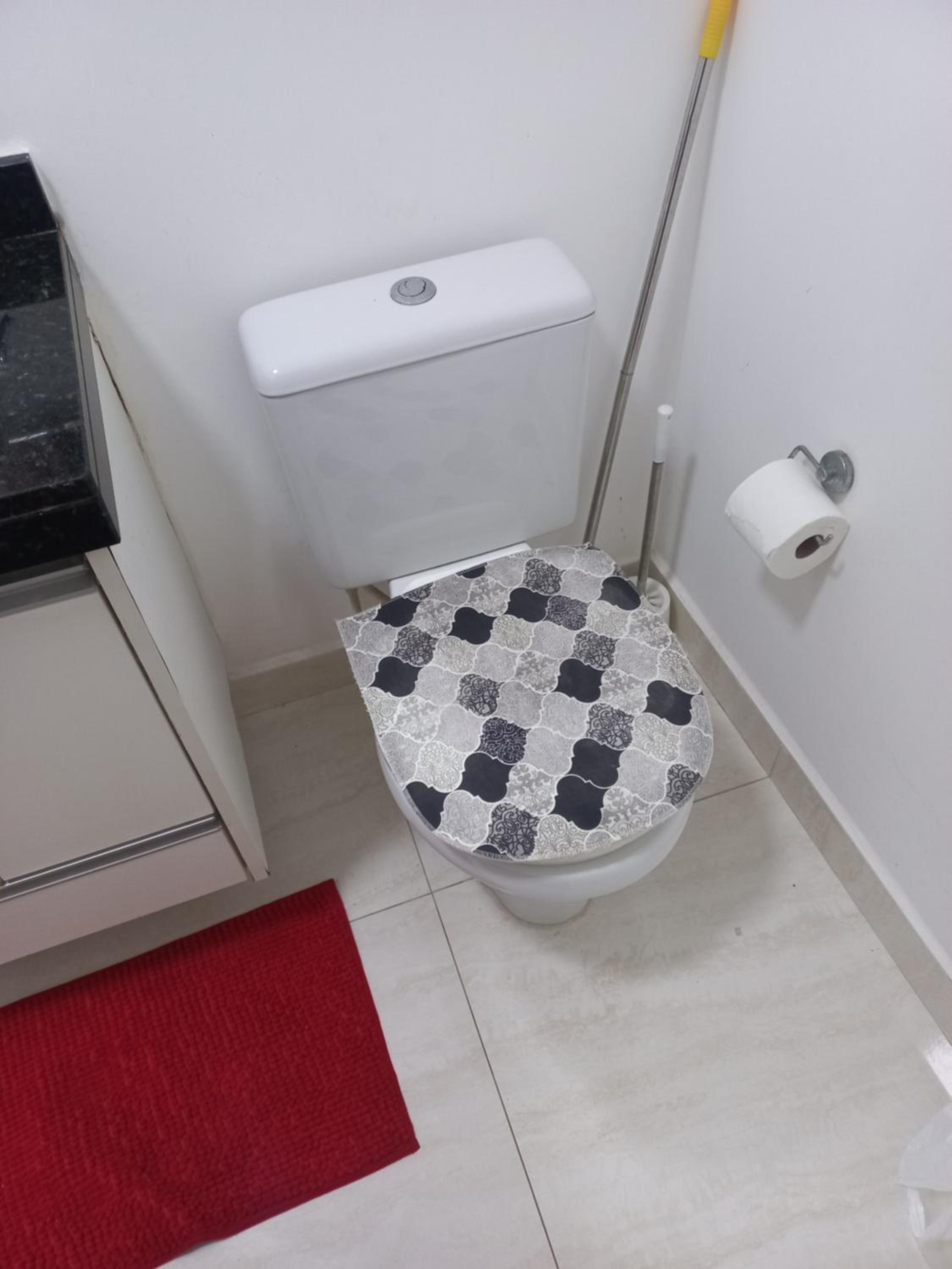 Apartamento em Condomínio Beverly Hills Praia de Vista Linda - Bertioga com Estacionamento e Piscina