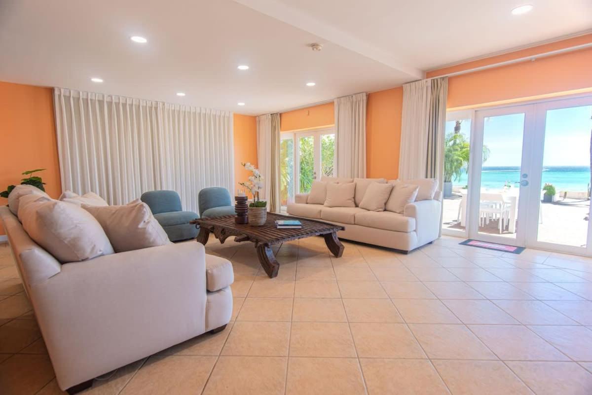 Arashi Beachfront - The best sunsets in Aruba!