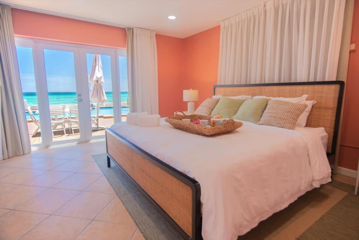 Arashi Beachfront - The best sunsets in Aruba!