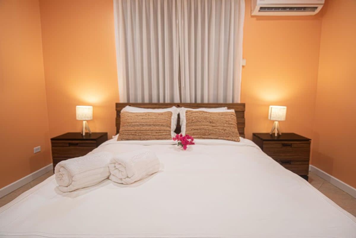 Arashi Beachfront - The best sunsets in Aruba!