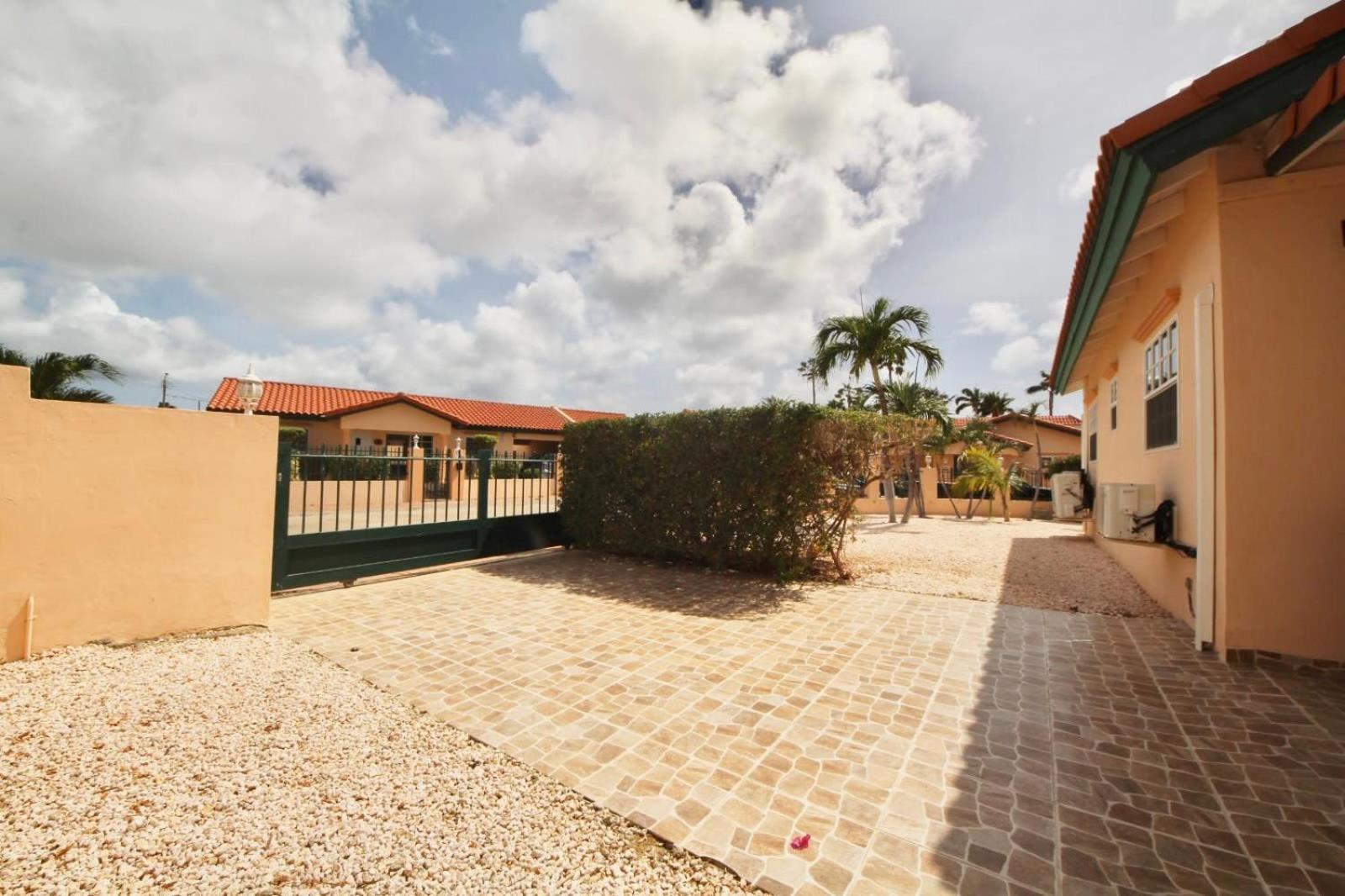Beija Flor Entire home in Oranjestad, Aruba