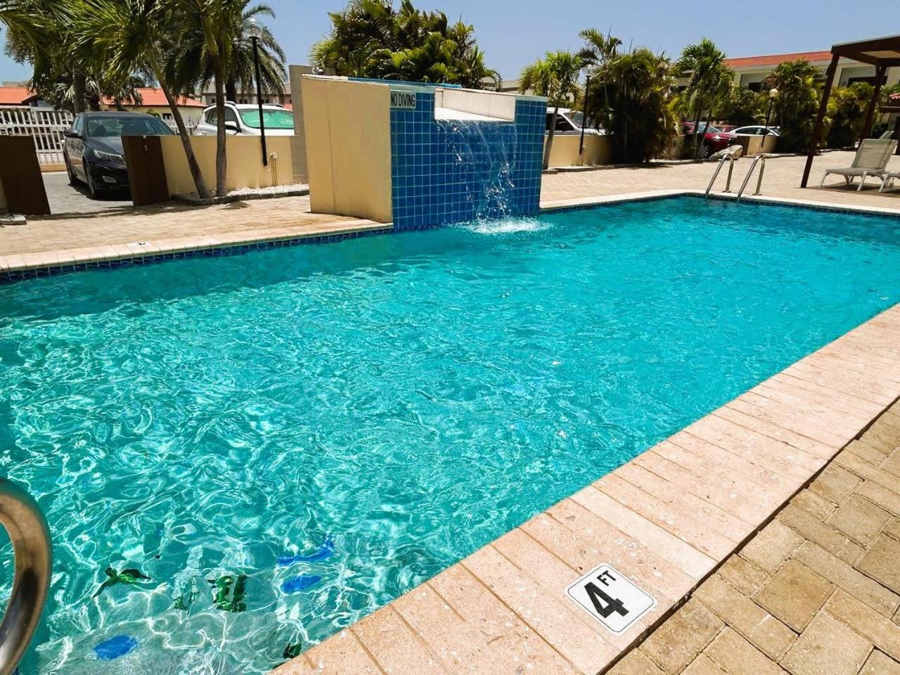 Aruba Breeze Condo B7