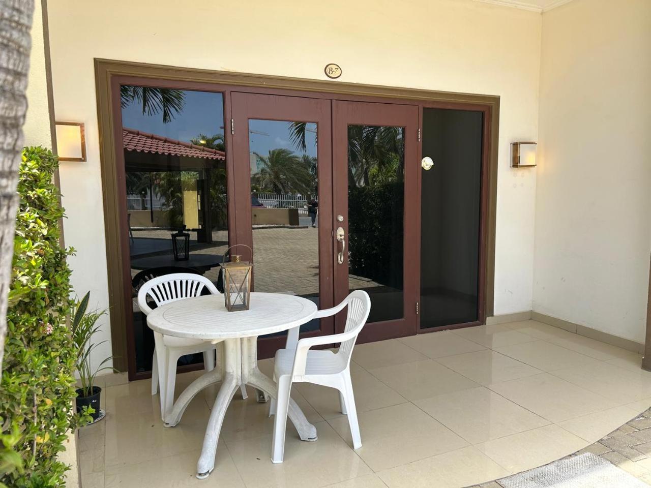 Aruba Breeze Condo B7