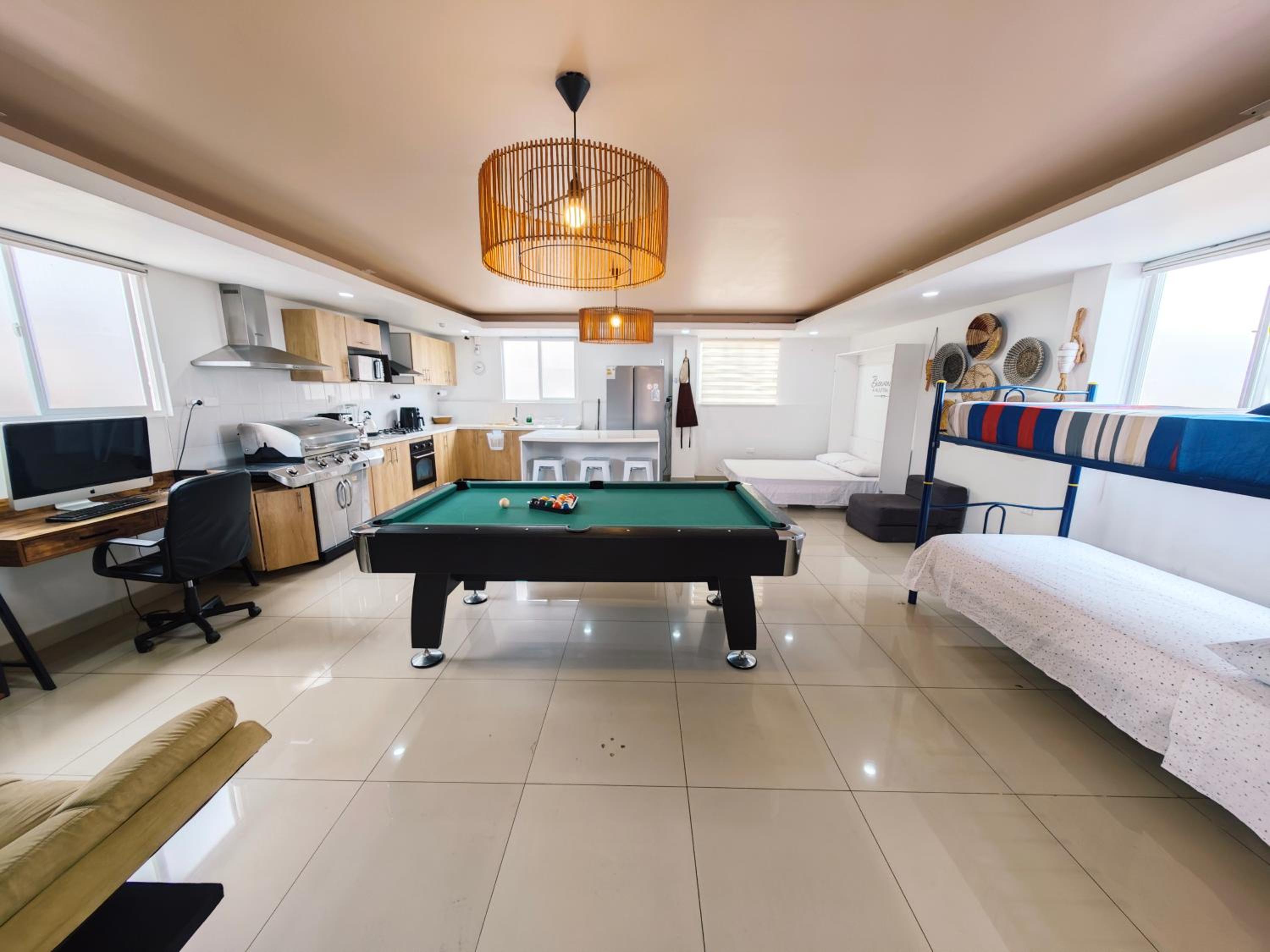 Apartamento VIP con Mesa de Billar