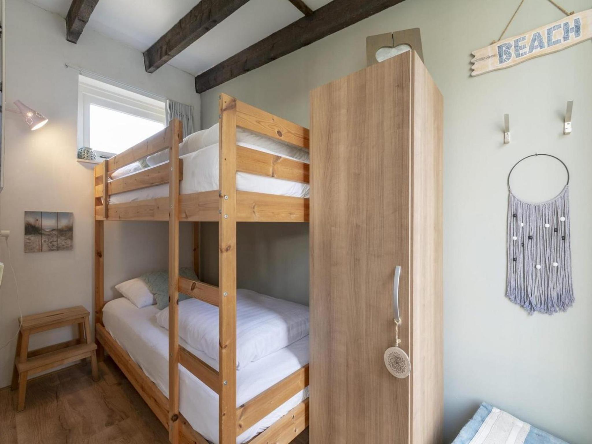 Duinland 245 bungalow for 6 guests near sea